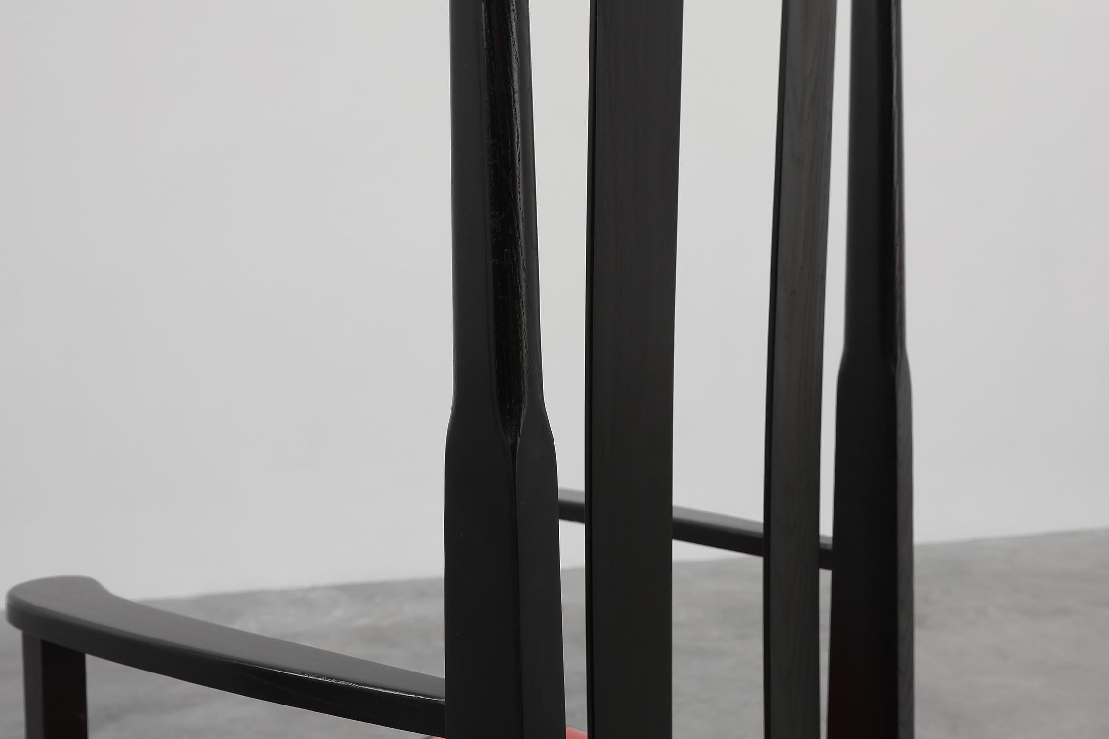 Late 20th Century Pair of Argyle Chairs by Charles Rennie Mackintosh for Atelier International, It For Sale