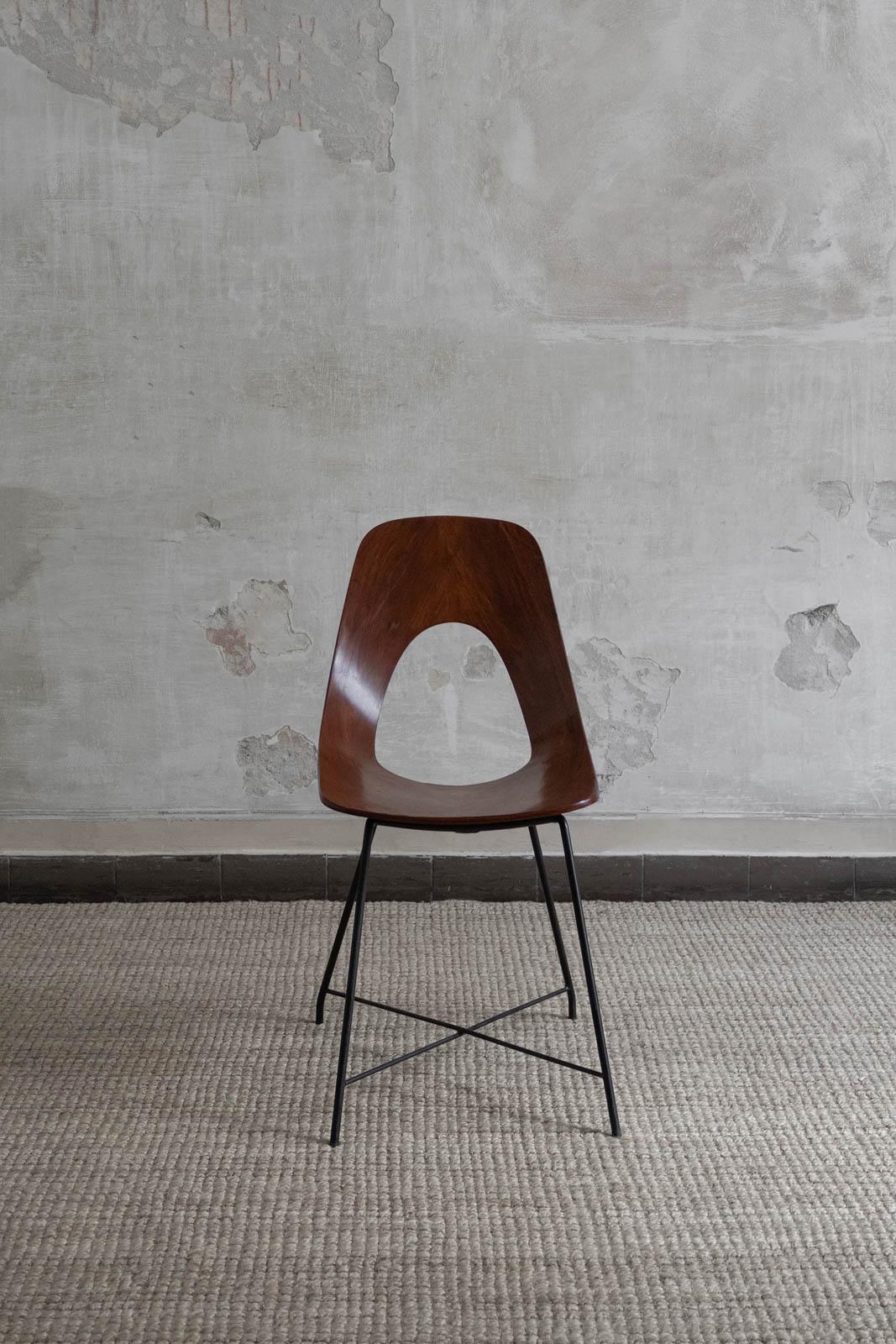 Paire de chaises Model No d'Augusto Bozzi pour Saporiti. Italie, années 1950 Bon état - En vente à Roma, RM