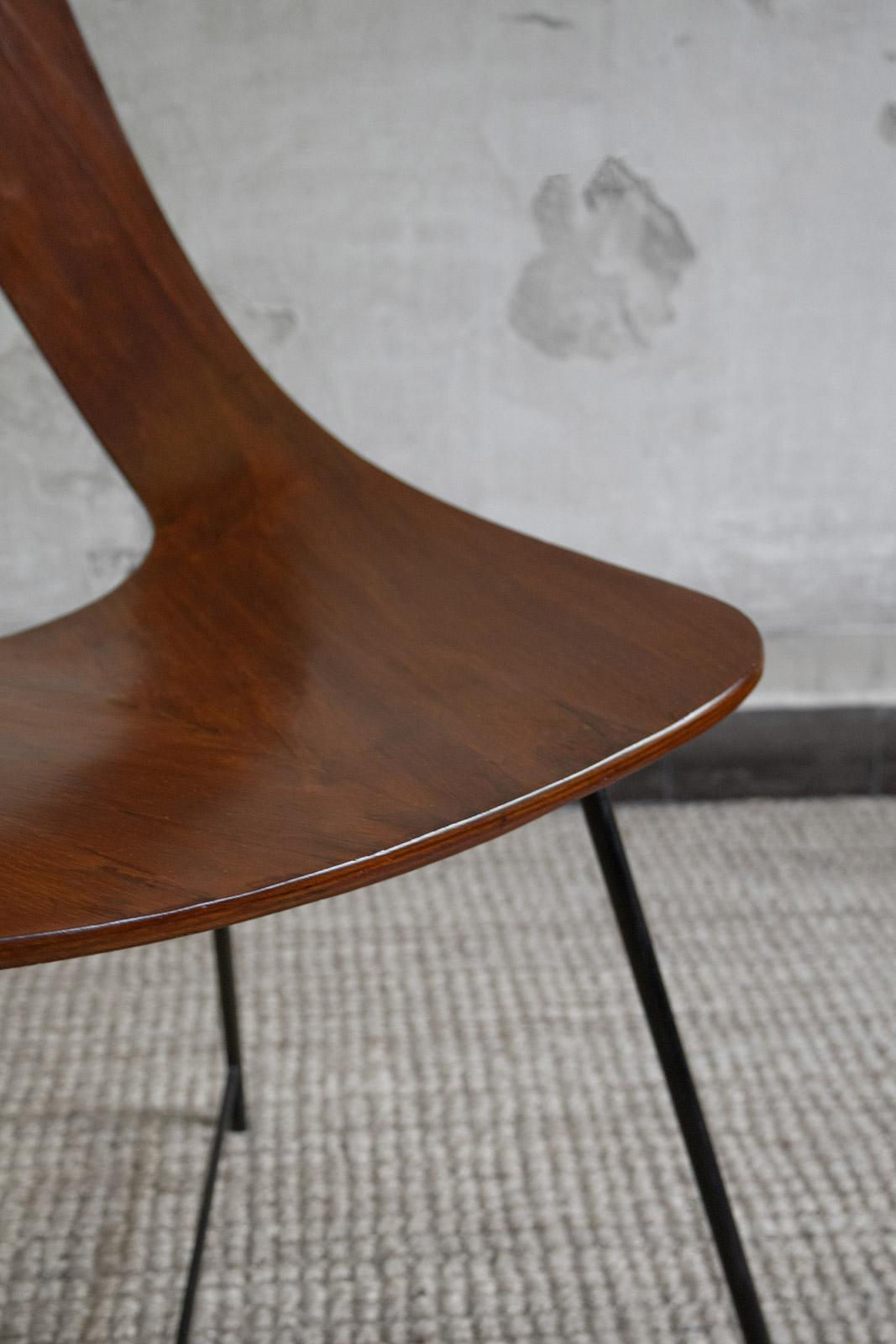 Paire de chaises Model No d'Augusto Bozzi pour Saporiti. Italie, années 1950 en vente 2