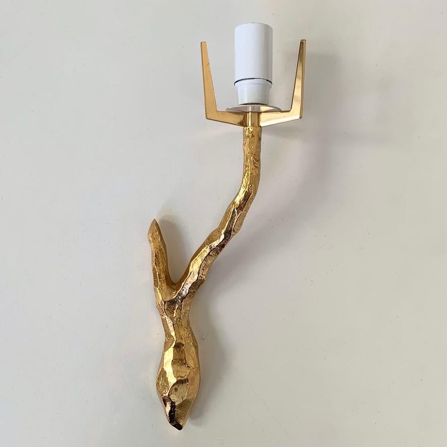 Coppia di lampade da sole in bronzo dorato e opalino Arlus, 1960 circa, Francia. in vendita 3