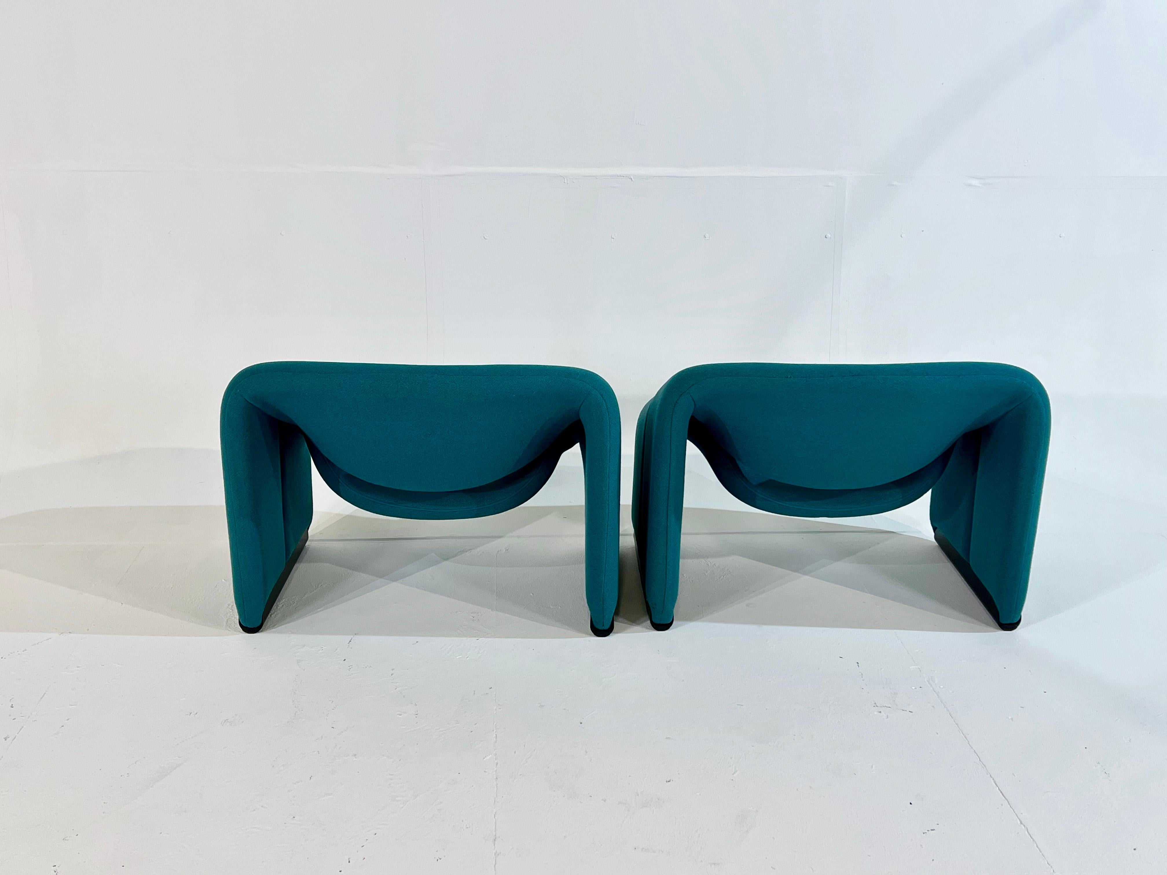 Pair of arm chairs F598 (Groovy) by Pierre Paulin for Artifort. ONE LEFT! For Sale 8