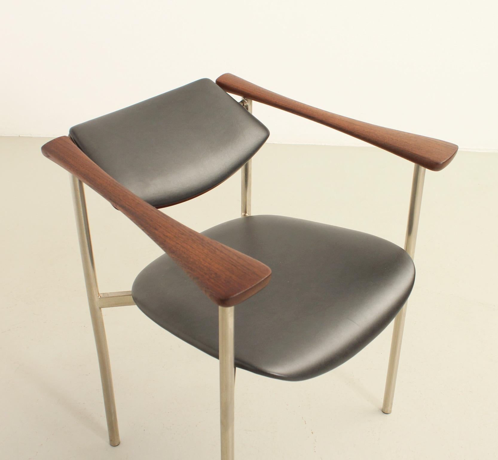 Paar Sessel mit drehbarer Rückenlehne aus den 1960er Jahren im Angebot 2