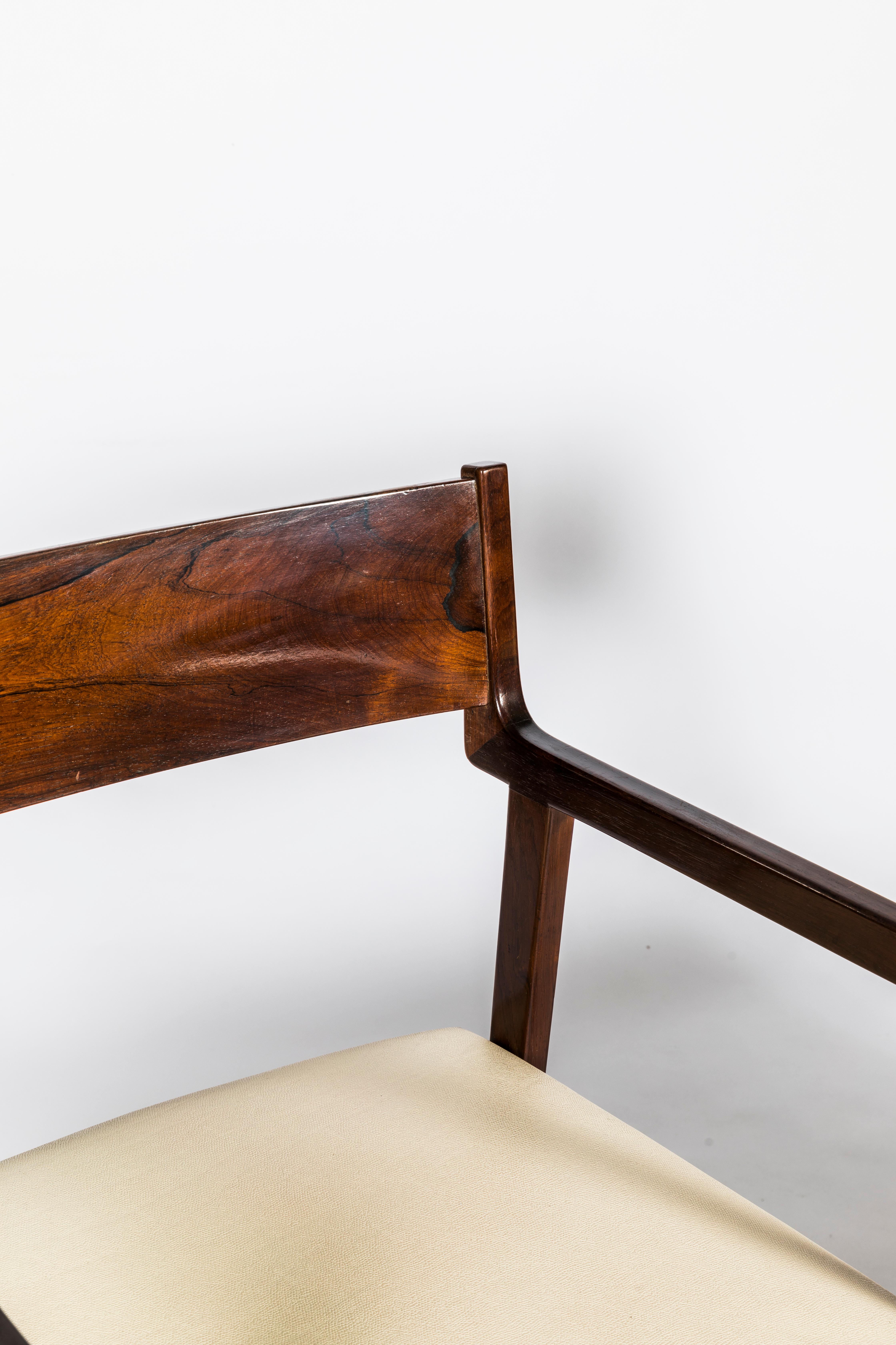 Mid-20th Century Pair of Armchairs by Joaquim Tenreiro, Wood and Leather, 1950 For Sale