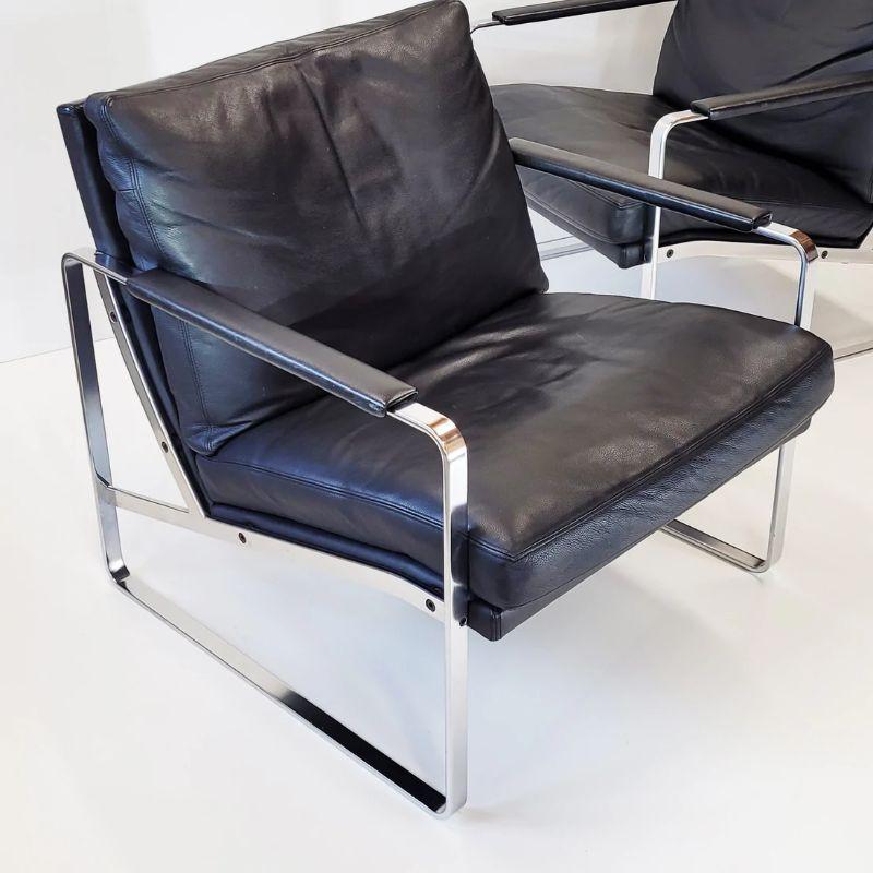 20th Century Pair of Armchair in Black Soft Leather Seat and Stainless Steel Frame, Fabricius For Sale