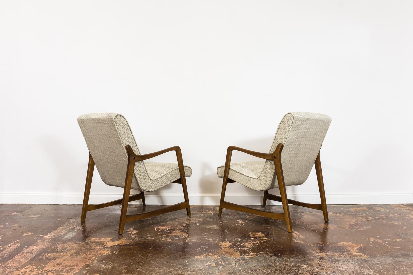 Pair of Armchairs 364 by Barbara Fenrych Węcławska, 1960s In Good Condition In Wroclaw, PL