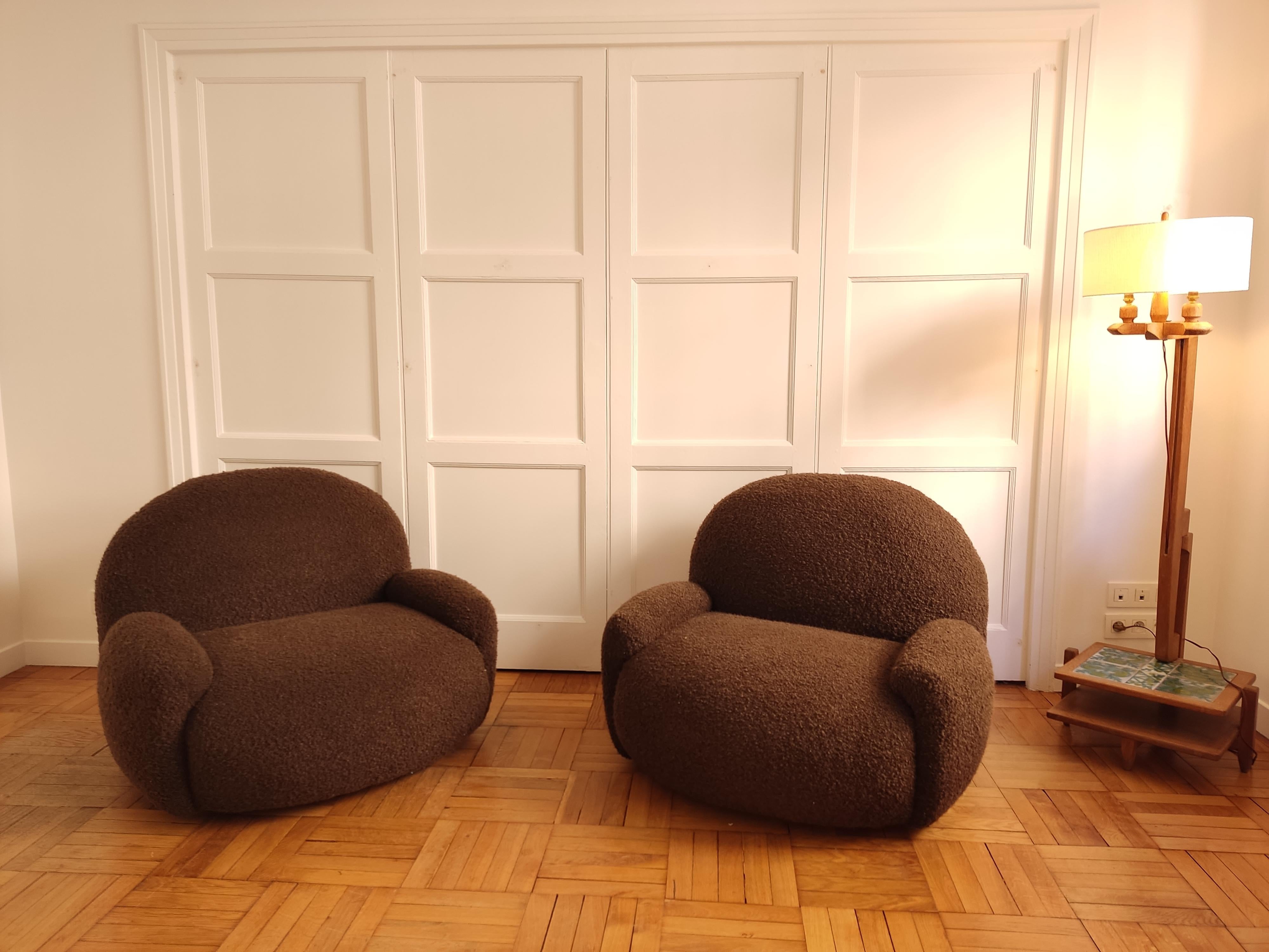 Pair of armchairs 70s restored with bouclé Chocolat 4