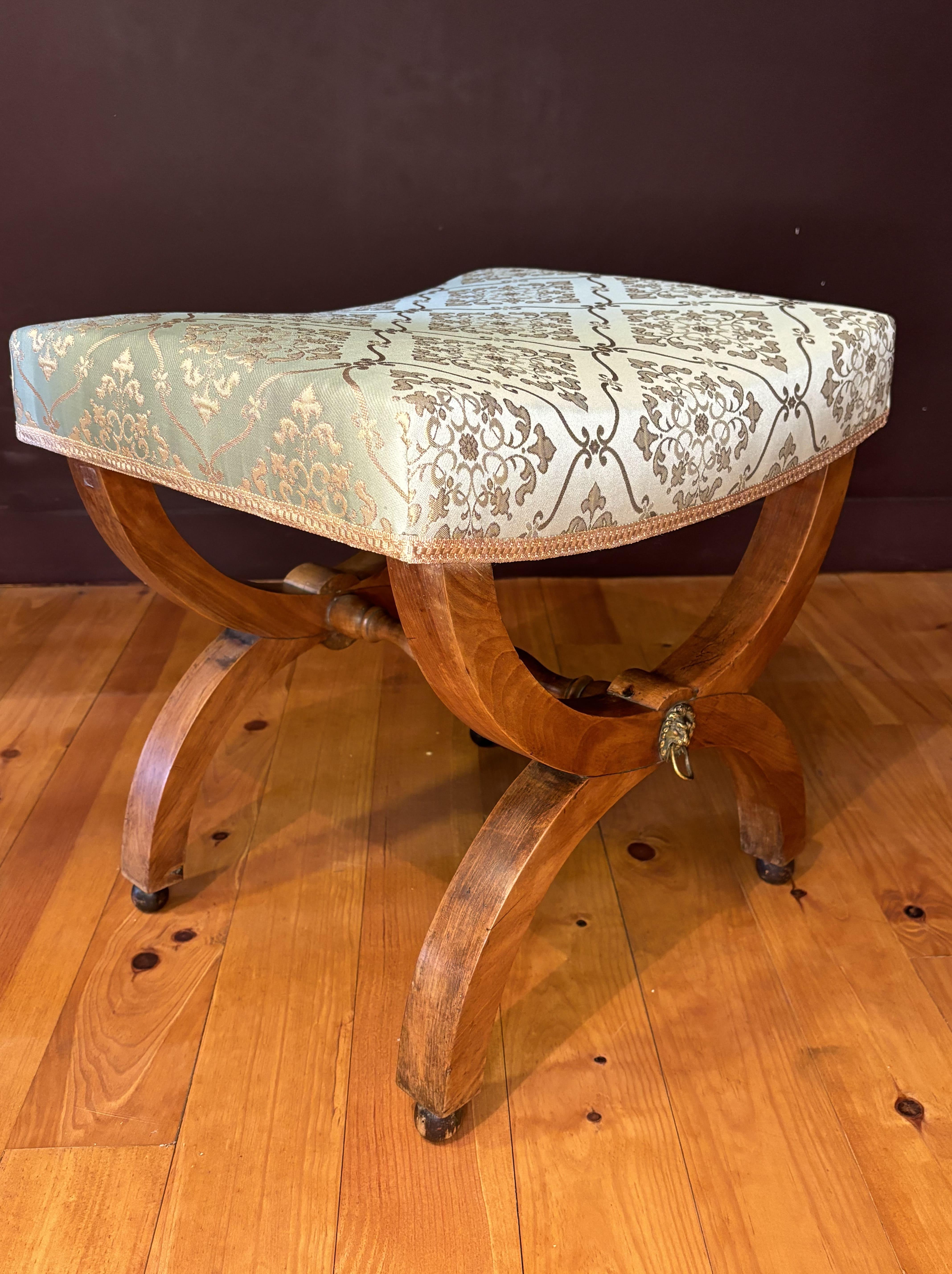 Molded Pair Of Armchairs And Curule Stool, Restoration Period, France, 19th Century