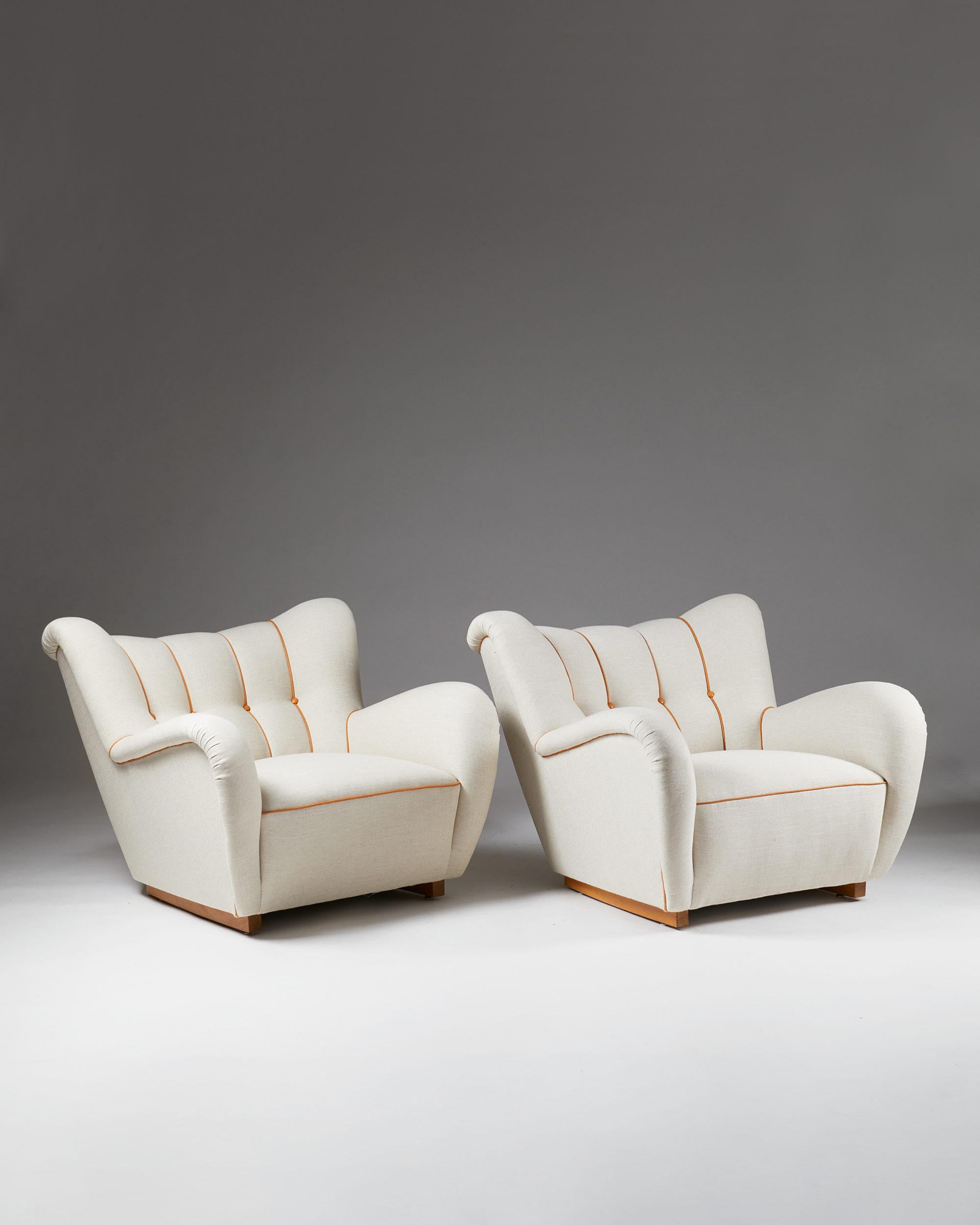 Pair of armchairs, anonymous, 
Sweden, 1940s.