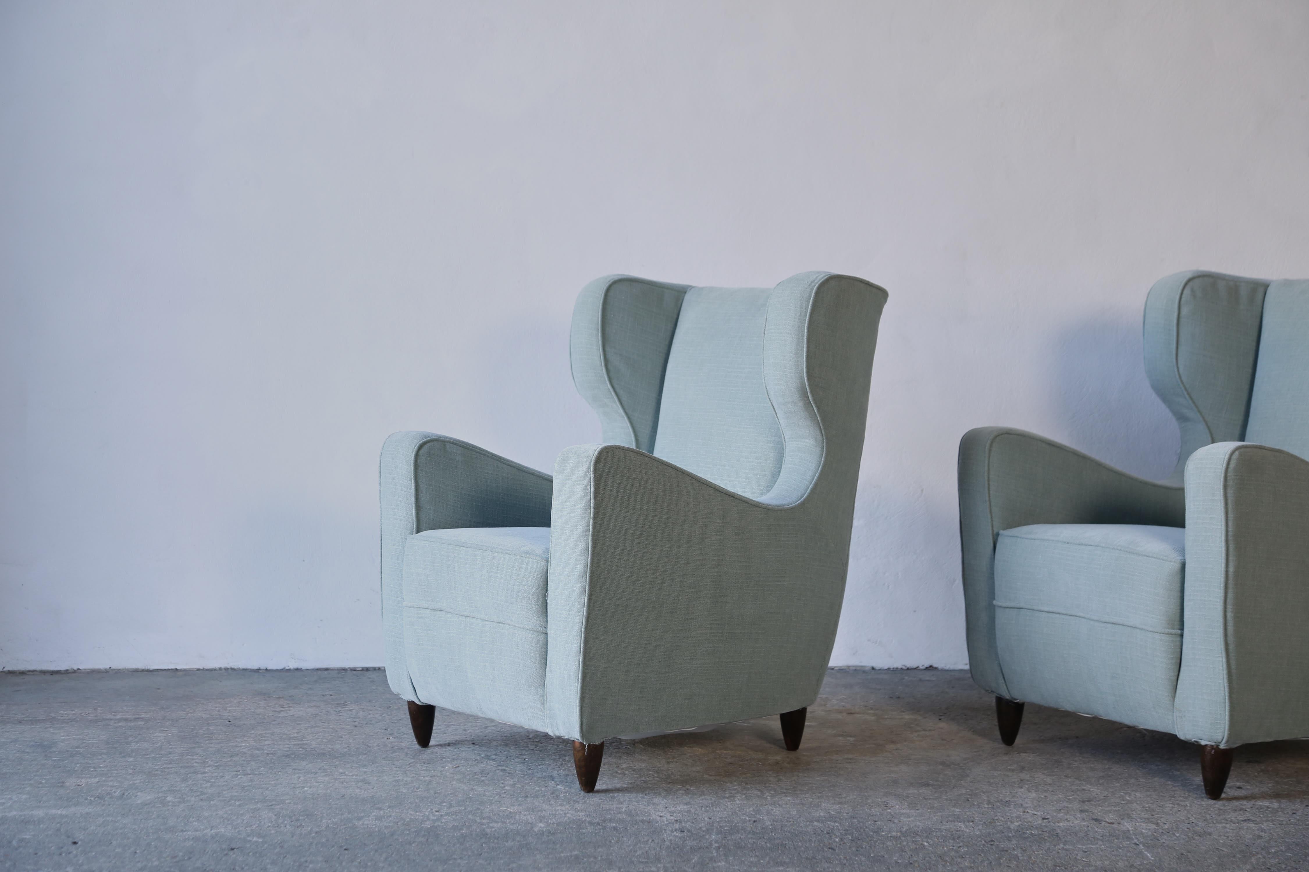 Paire de fauteuils attribués à Gio Ponti Italie, années 1950 Bon état - En vente à LEWES, GB