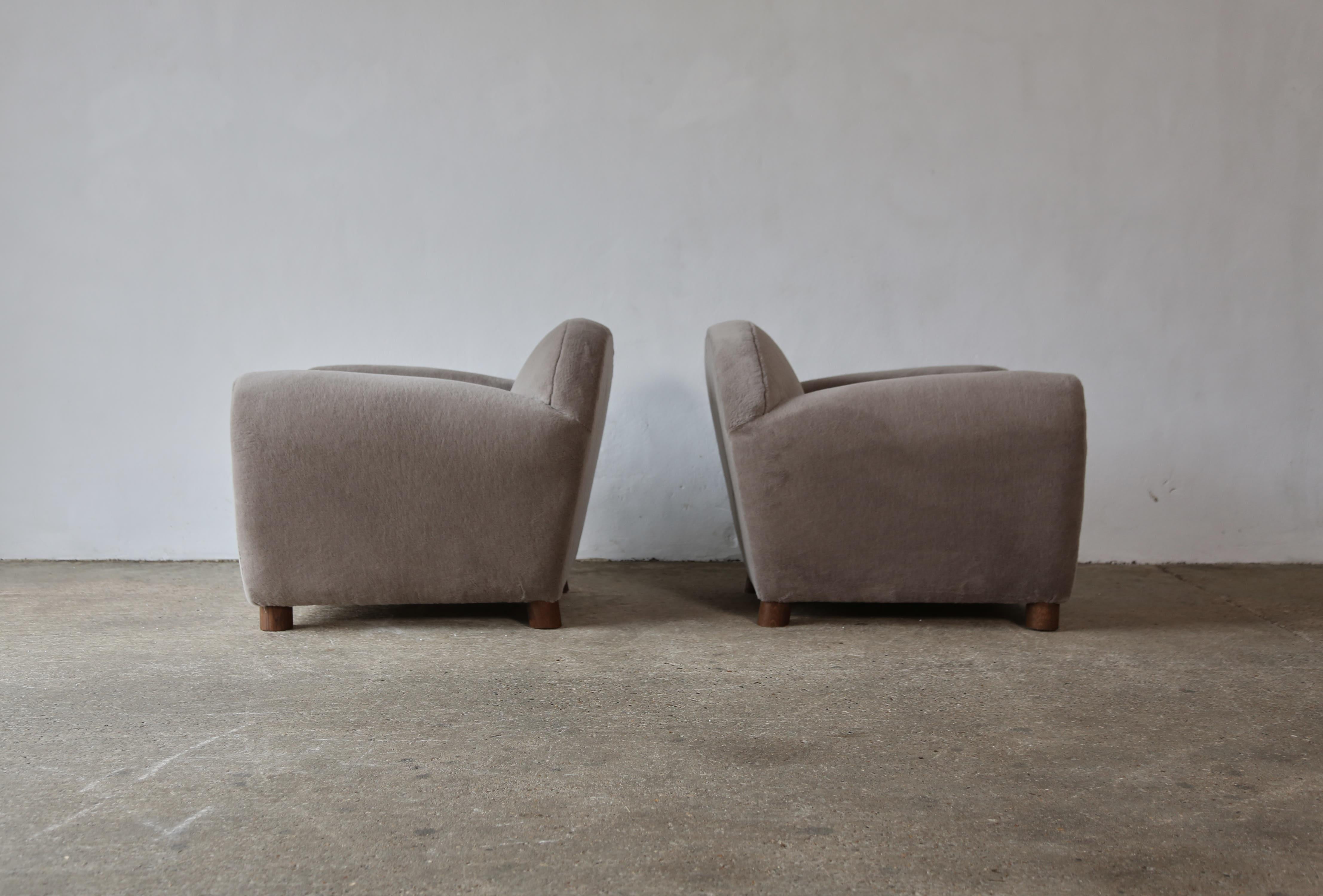 20th Century Pair of Armchairs, Attributed to Guglielmo Ulrich, Italy, 1950s For Sale
