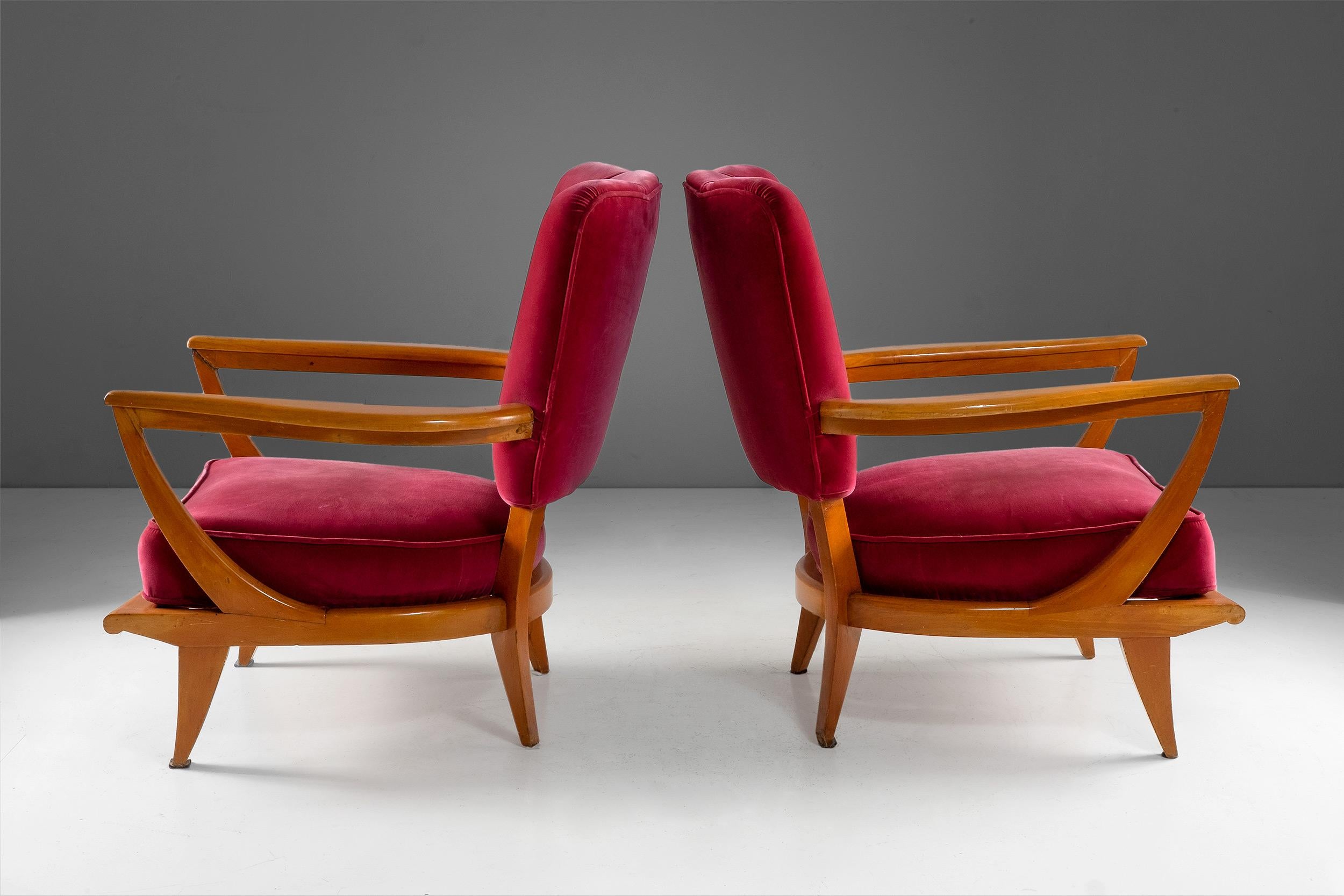 Mid-Century Modern Pair of Armchairs Attributed to Paolo Buffa Italian Design, 1950 For Sale