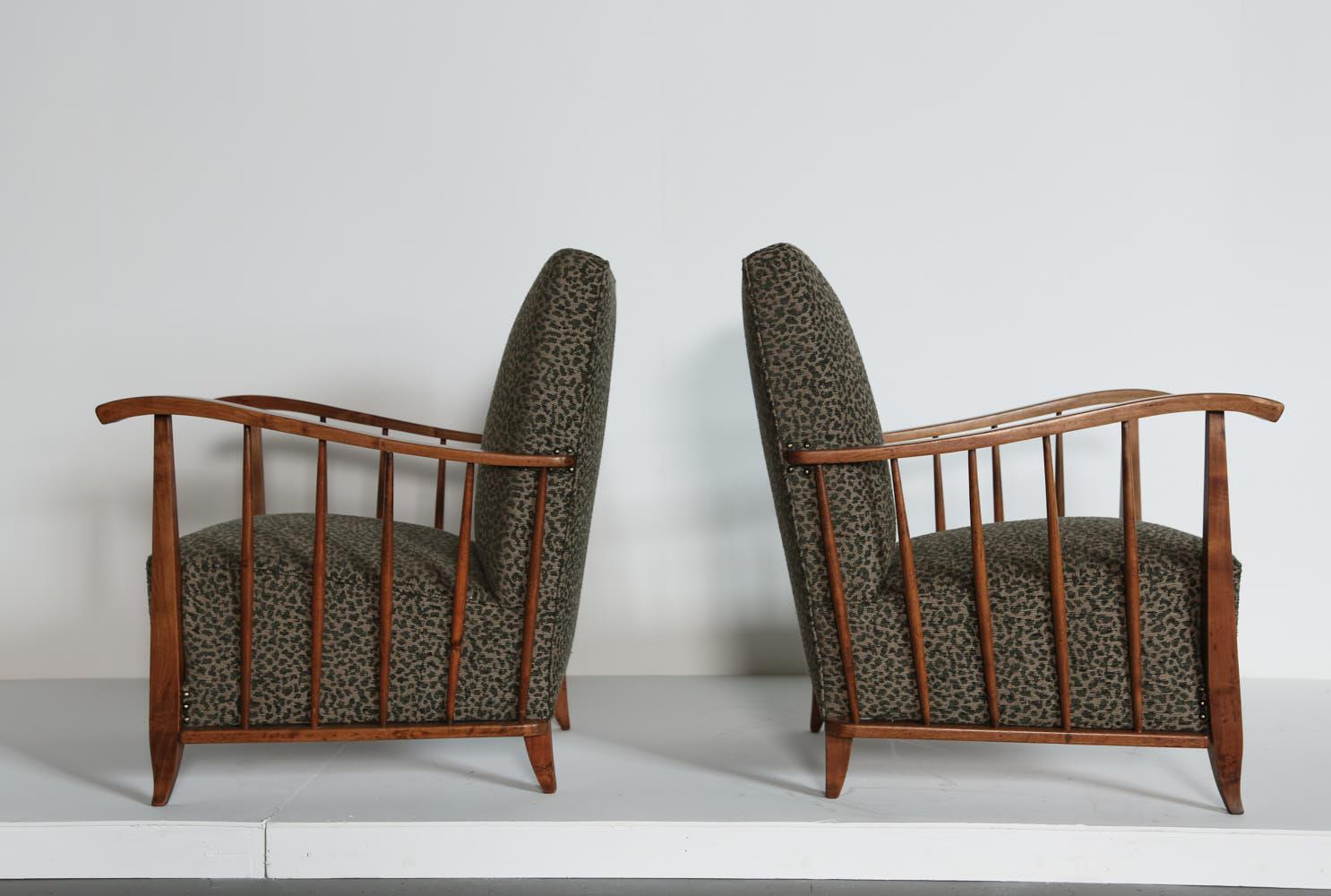 Paire de fauteuils, attribuée à Paolo Buffa, Italie, années 1950 en vente 3