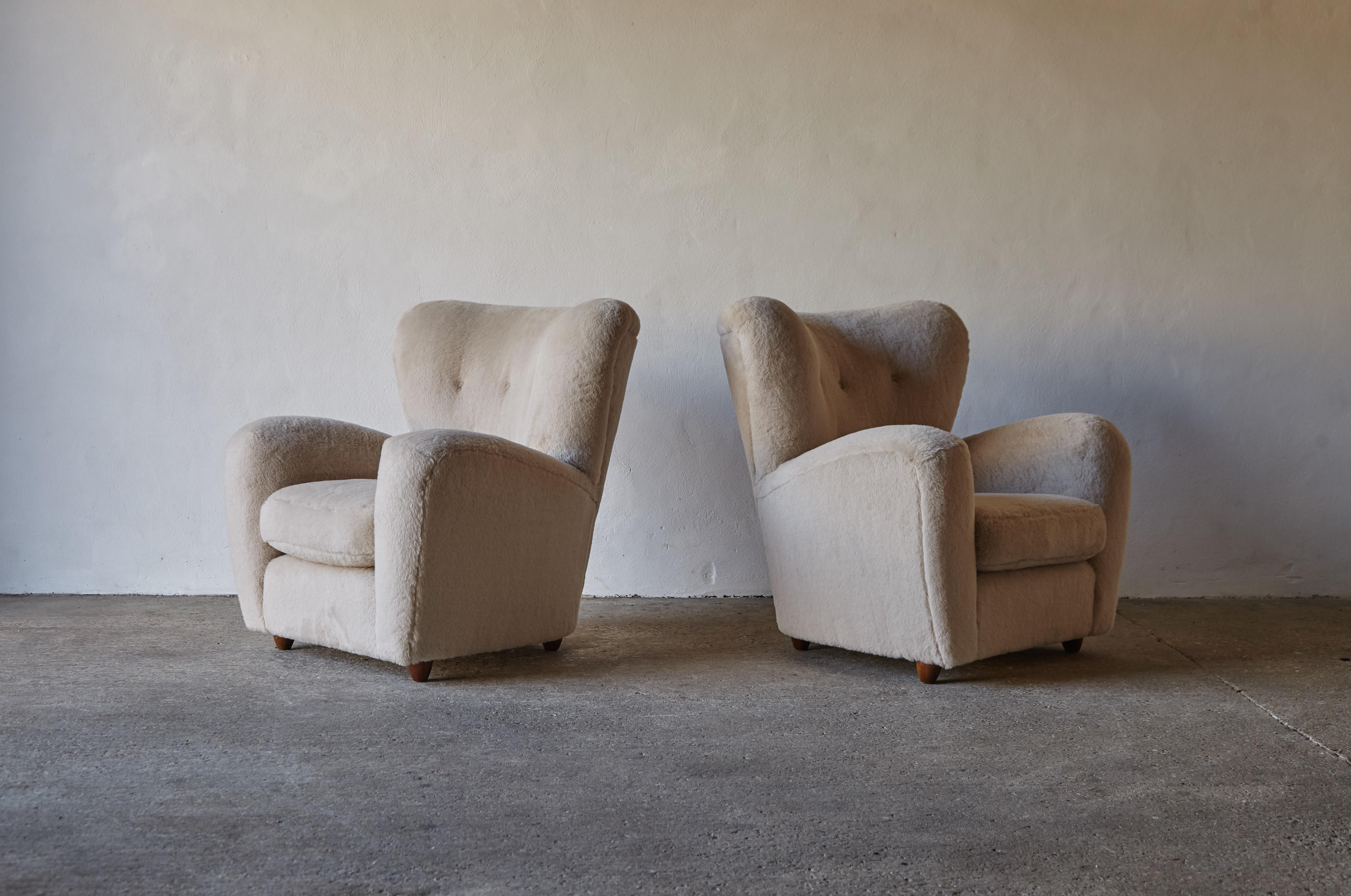 Italian Pair of Armchairs attributed to Paolo Buffa, Italy, 1950s