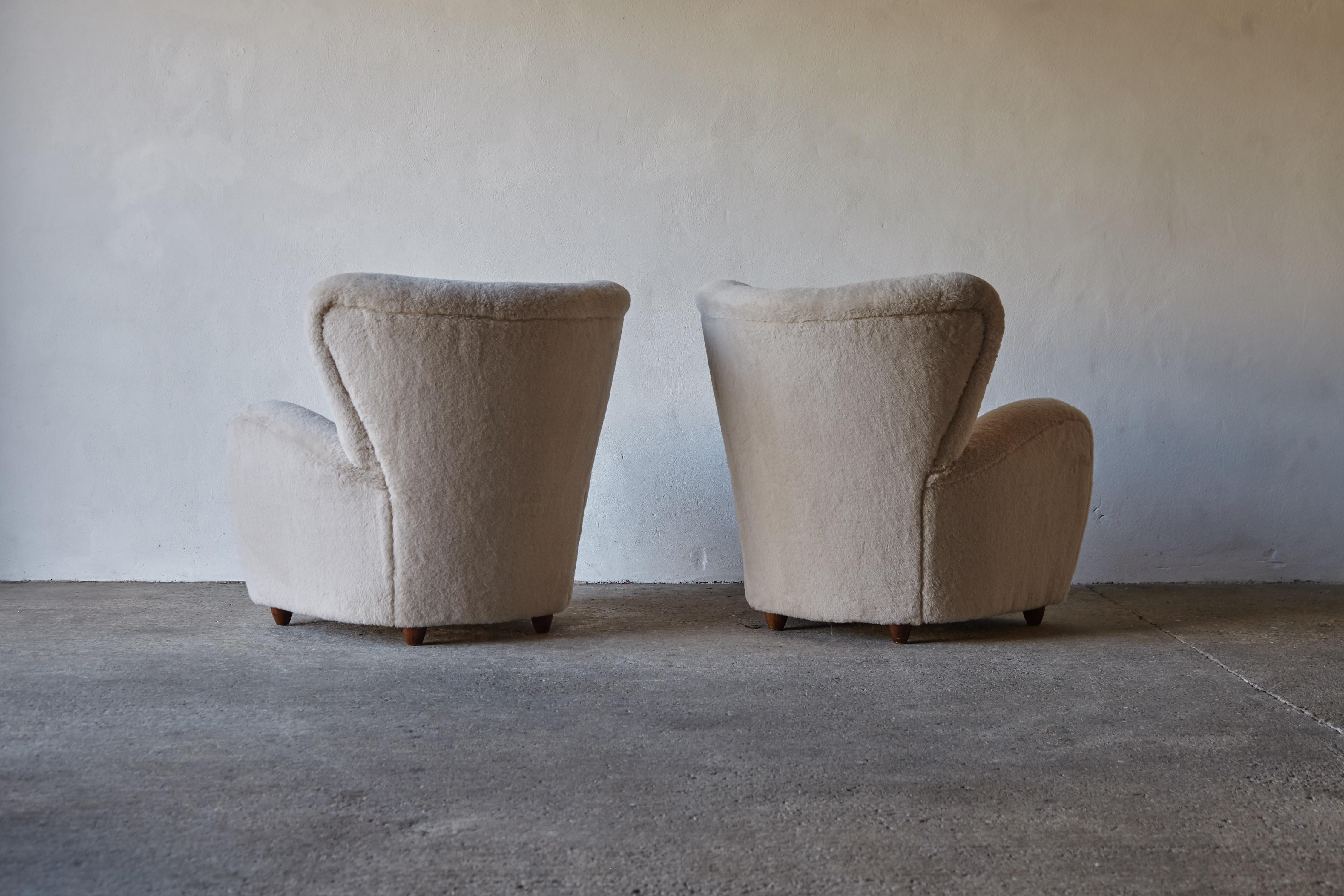 Pair of Armchairs attributed to Paolo Buffa, Italy, 1950s In Good Condition In London, GB