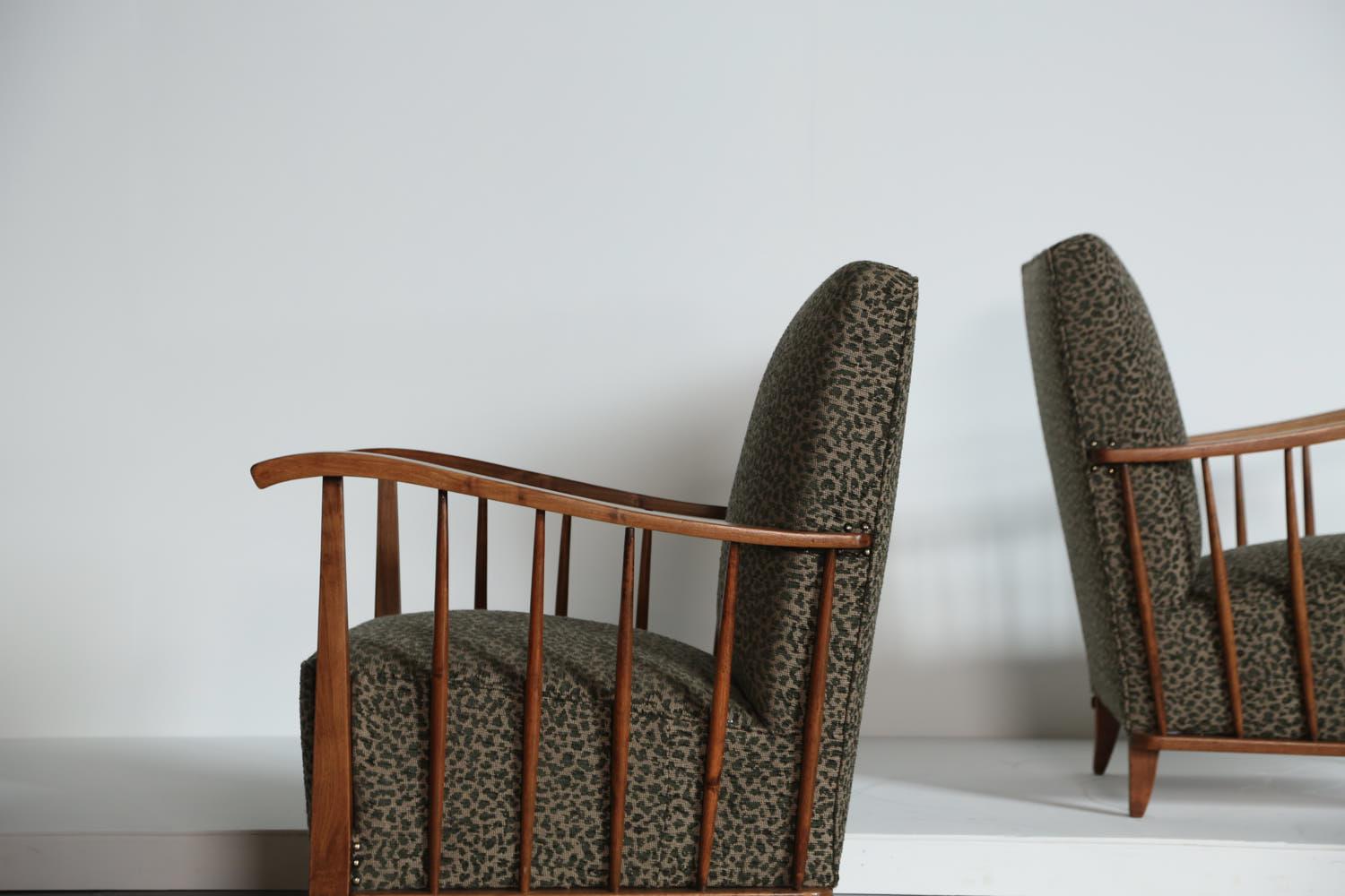 Paire de fauteuils, attribuée à Paolo Buffa, Italie, années 1950 en vente 1