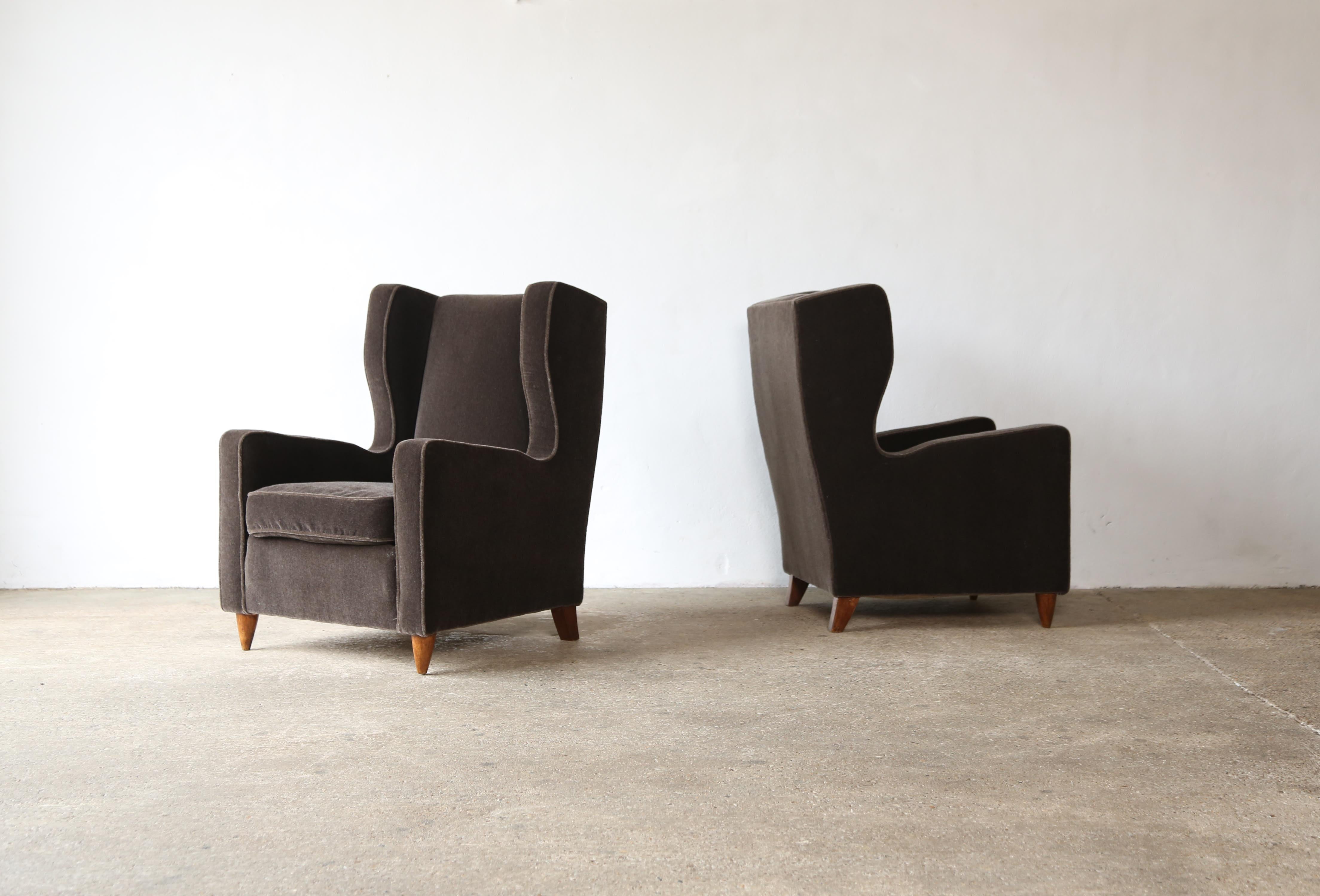 Mid-Century Modern Pair of Armchairs attributed to Paolo Buffa, Pure Mohair, Italy, 1950s For Sale