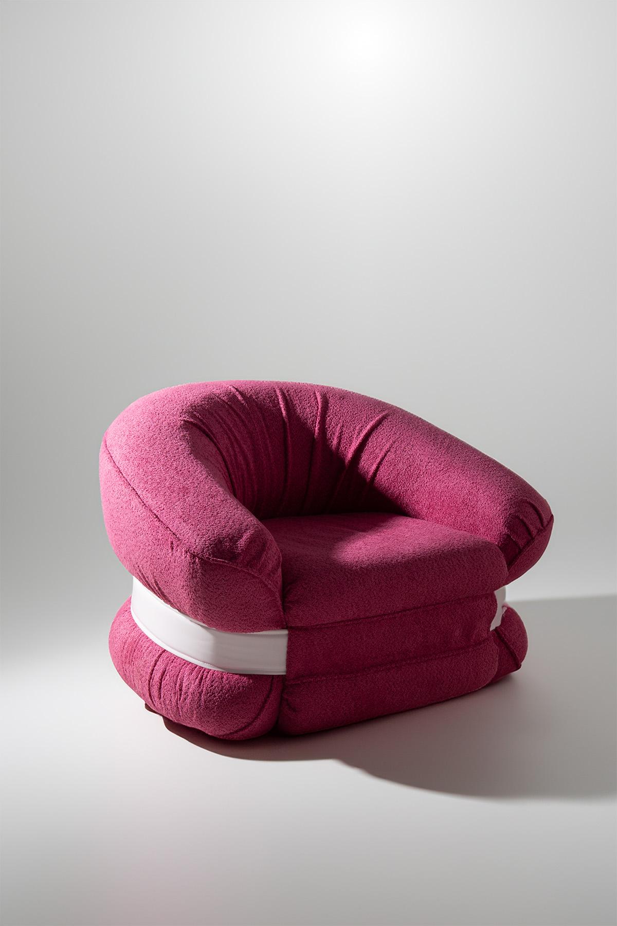 Paire de fauteuils Premiere d'Adriano Piazzesi en bouclé rose en vente 3
