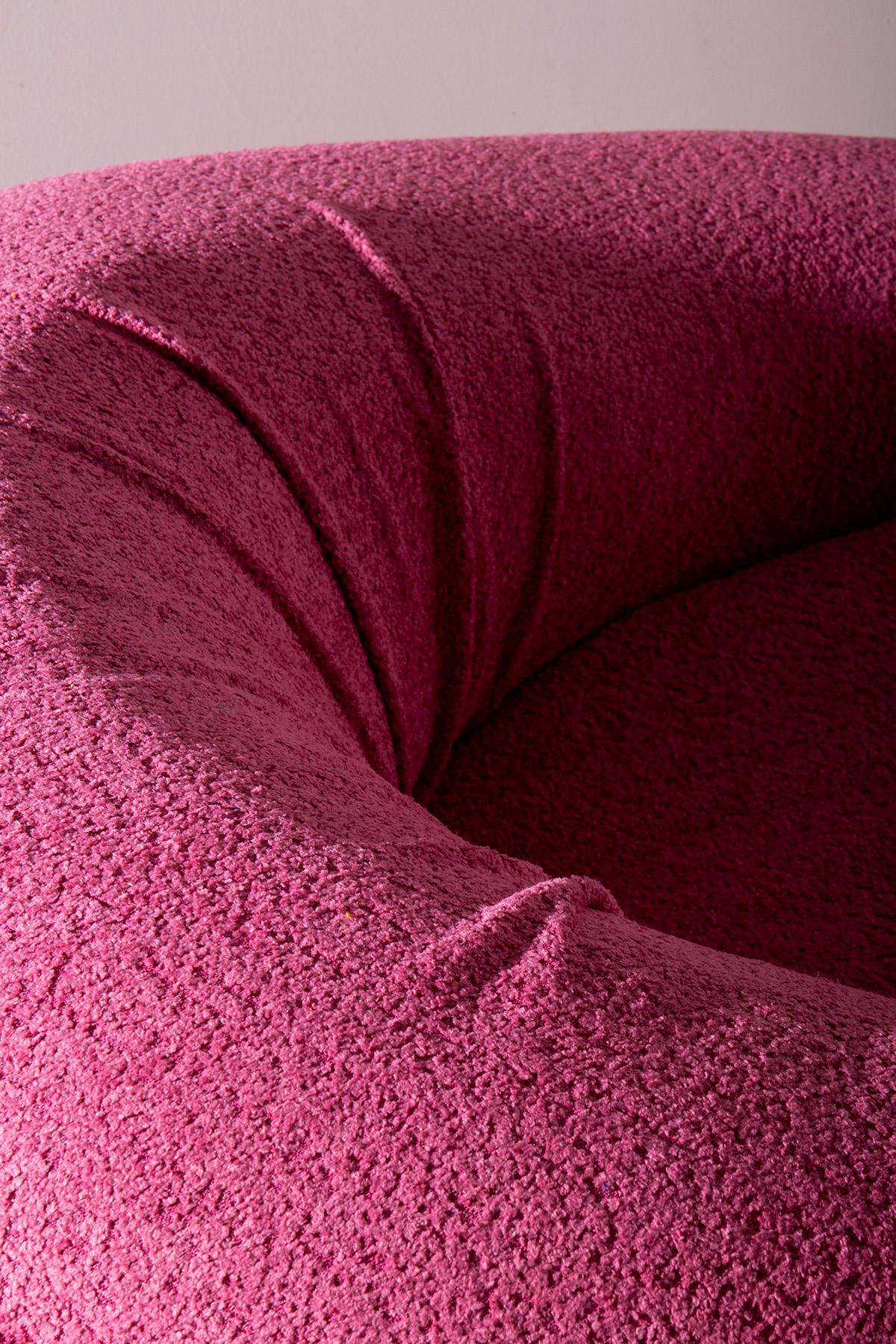 Paire de fauteuils Premiere d'Adriano Piazzesi en bouclé rose en vente 2