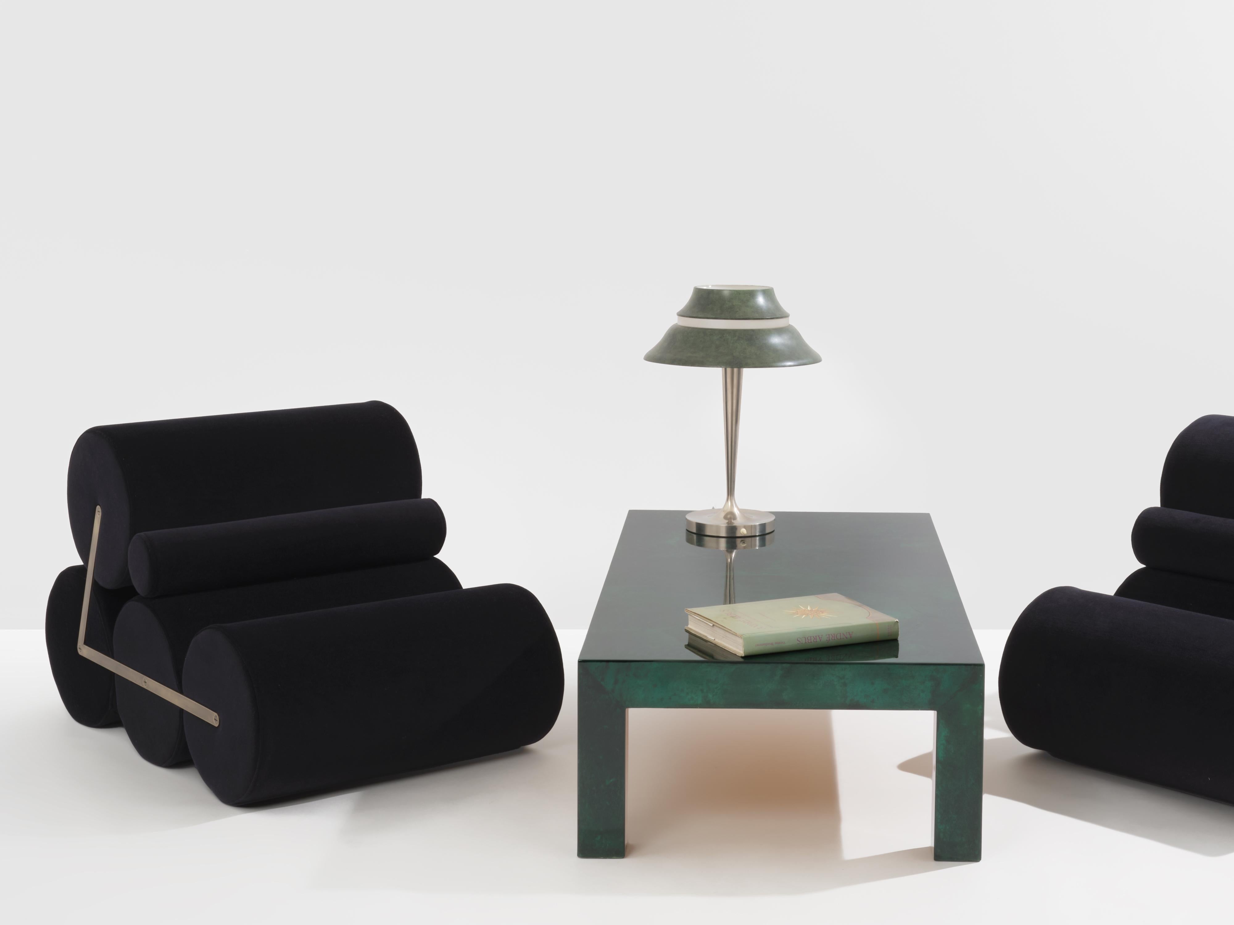 Paire de fauteuils par Auro Trivellato pour I.L.A. velours noir 1972 en vente 1