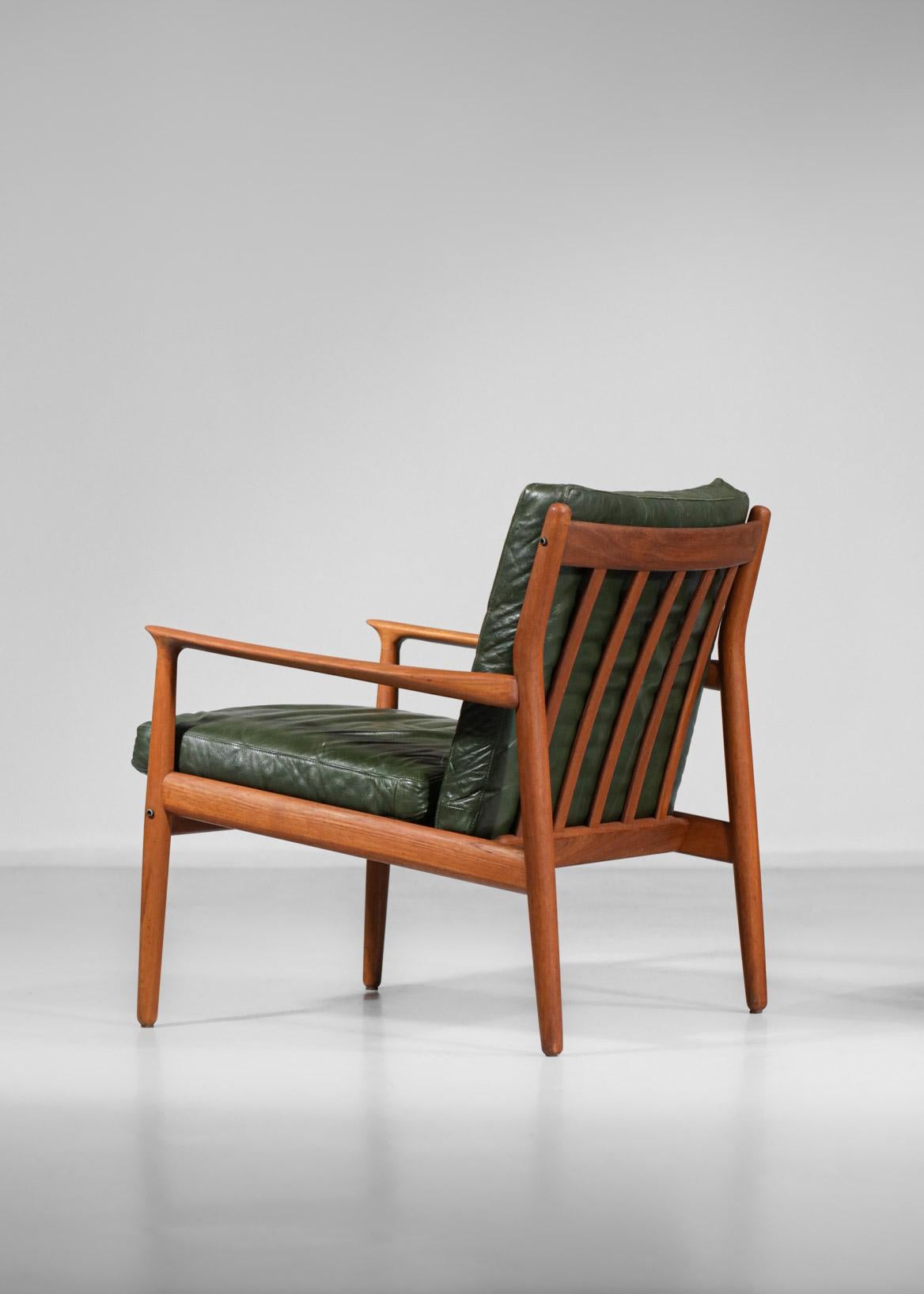 Pair of Armchairs by Danish Designer Eriksen Svend Age Scandinavian Design For Sale 7