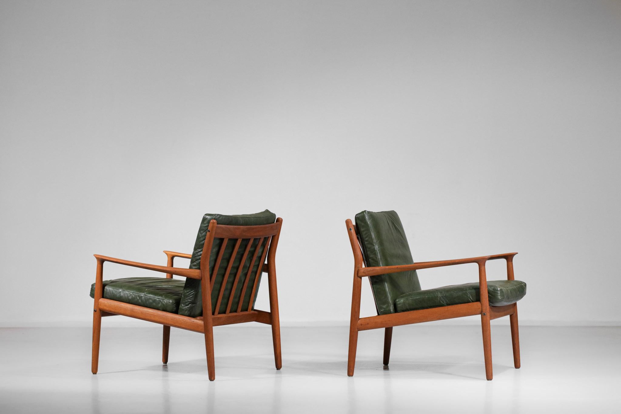 Cuir Paire de fauteuils du designer danois Eriksen Svend Age Scandinavian Design