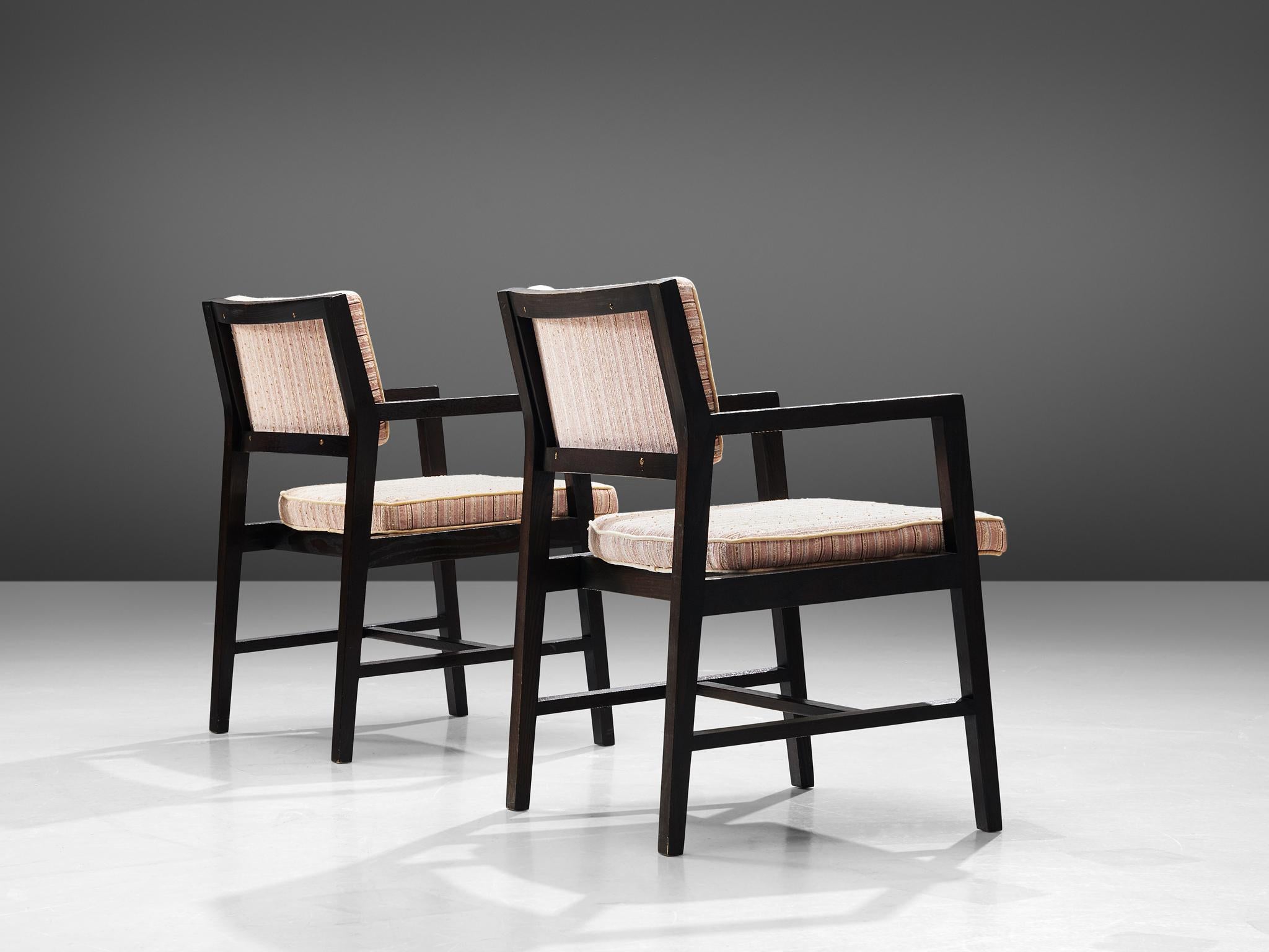 Edward Wormley para Dunbar Pareja de sillones en tapicería de rayas rosas Estadounidense en venta