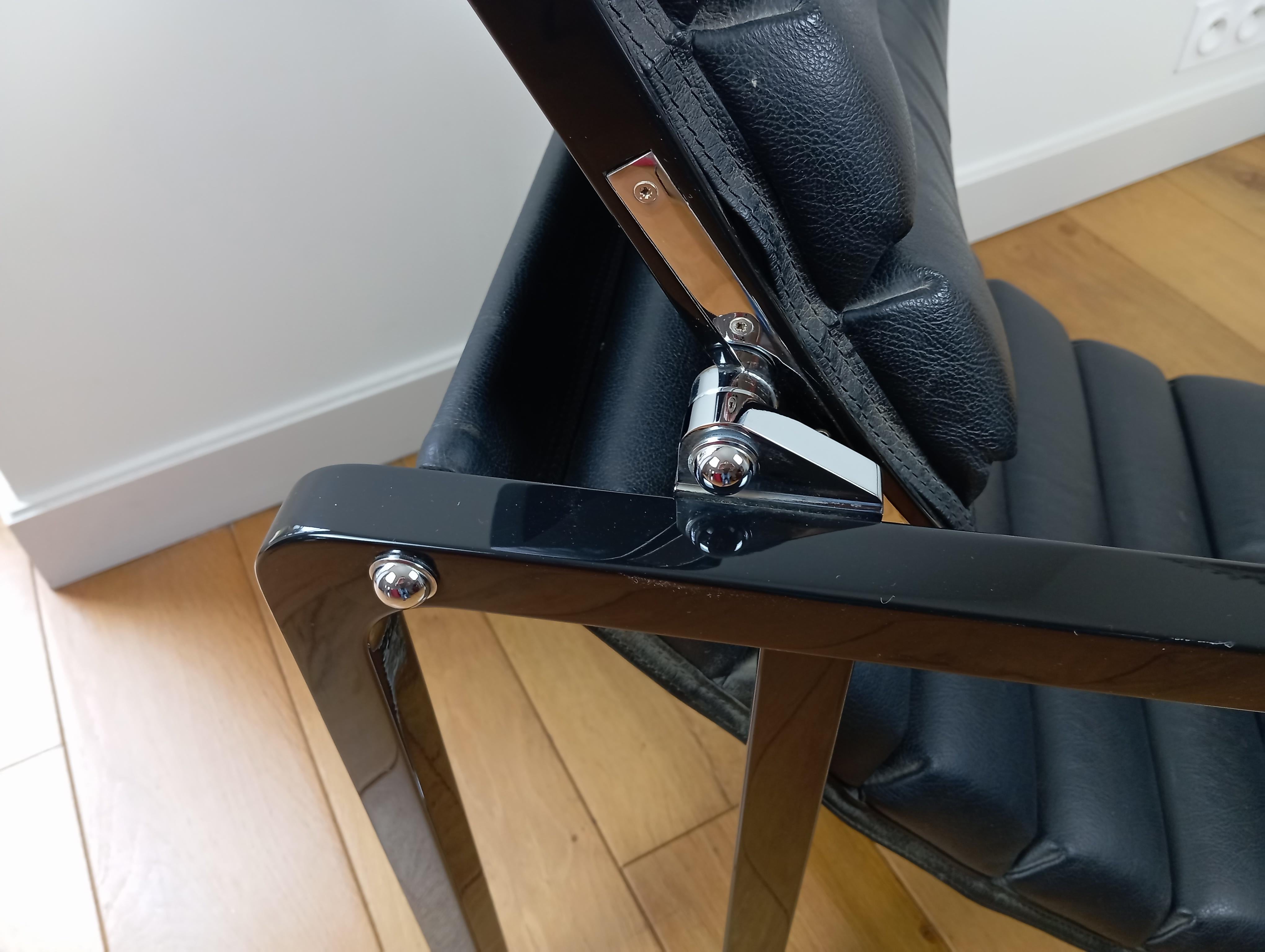 Paire de fauteuils par Eileen Gray Edition Ecart international en vente 5