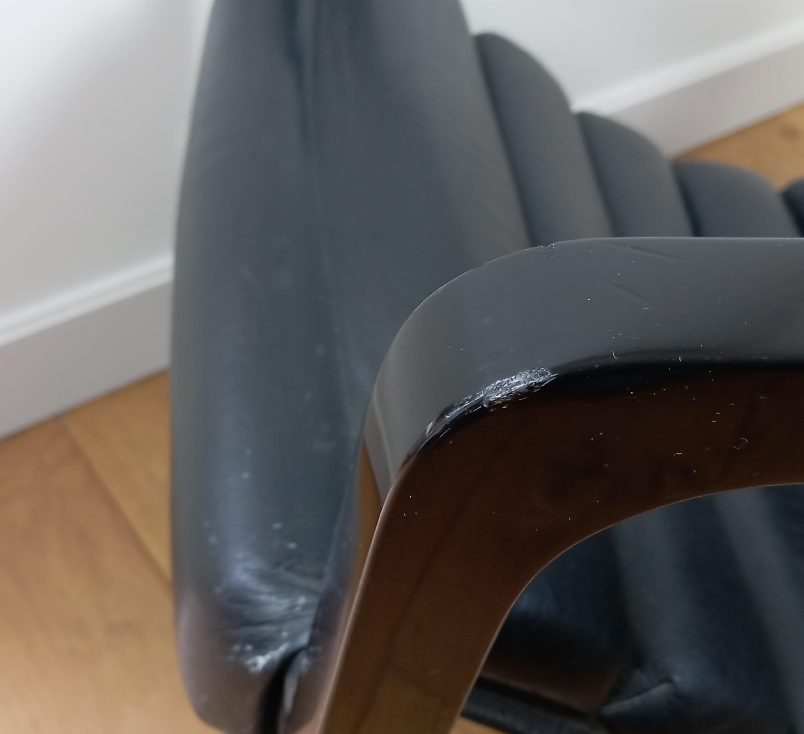 Paire de fauteuils par Eileen Gray Edition Ecart international en vente 8