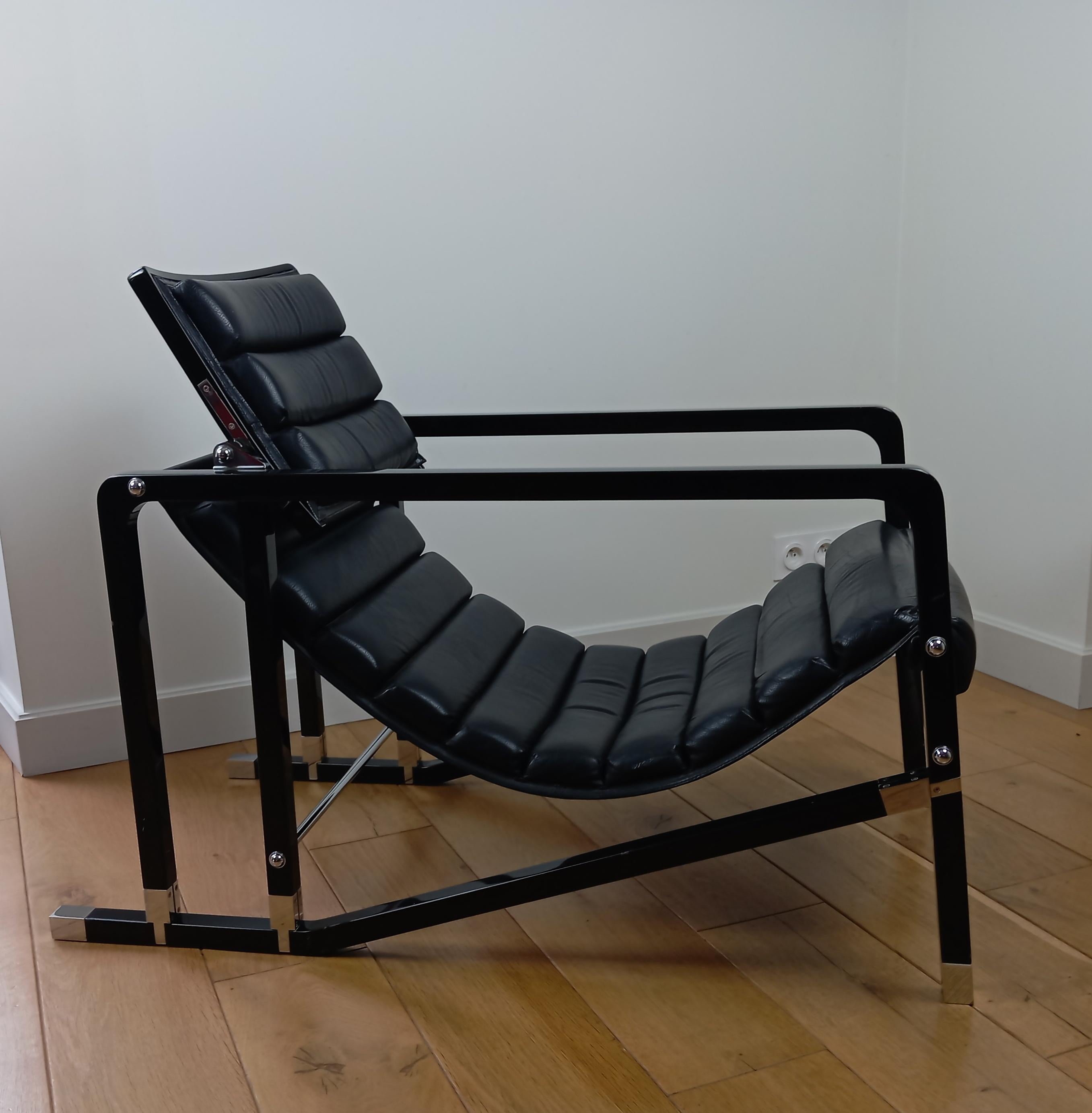 Paire de fauteuils par Eileen Gray Edition Ecart international Excellent état - En vente à Saint-Ouen, FR