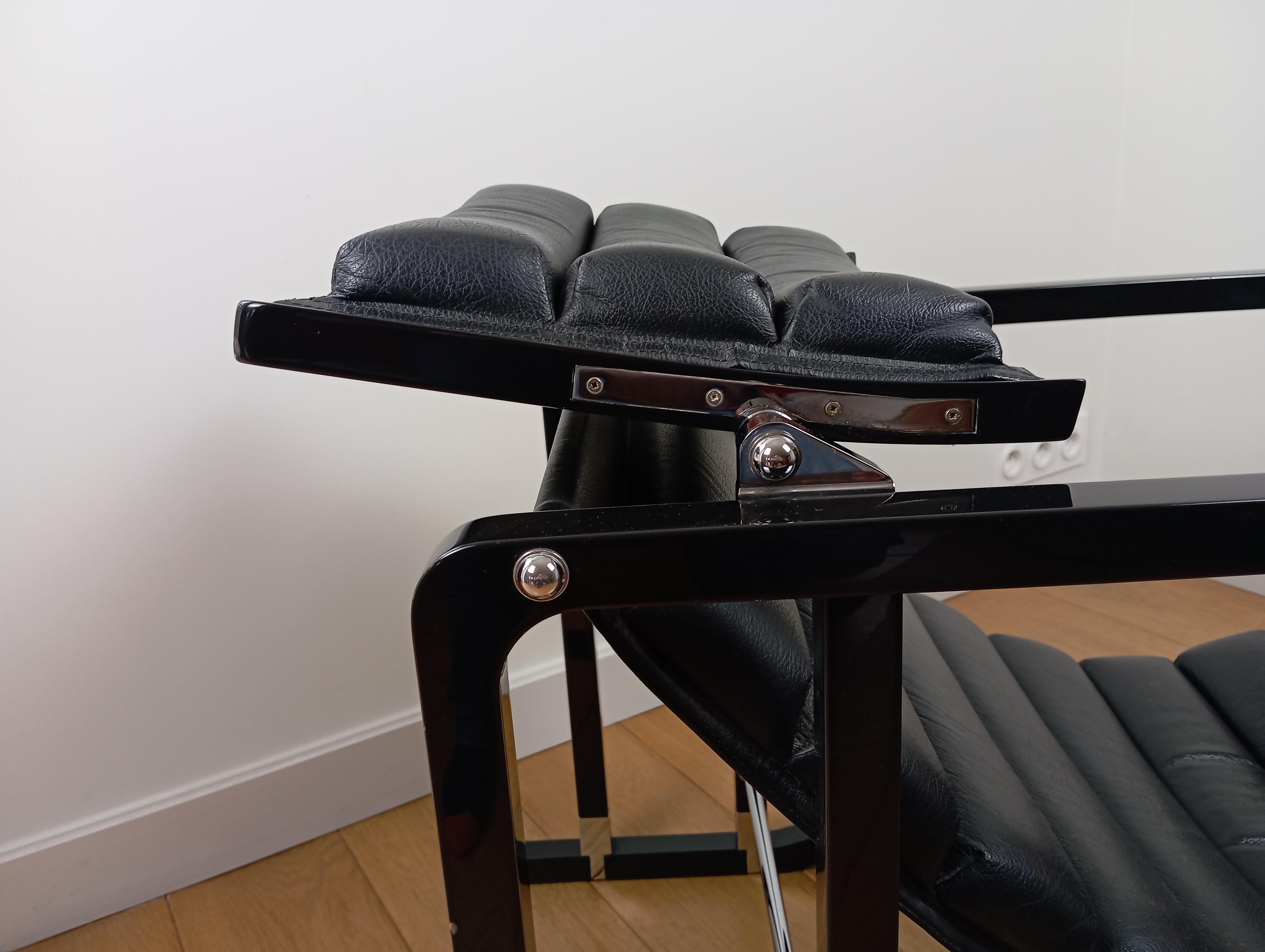 Métal Paire de fauteuils par Eileen Gray Edition Ecart international en vente