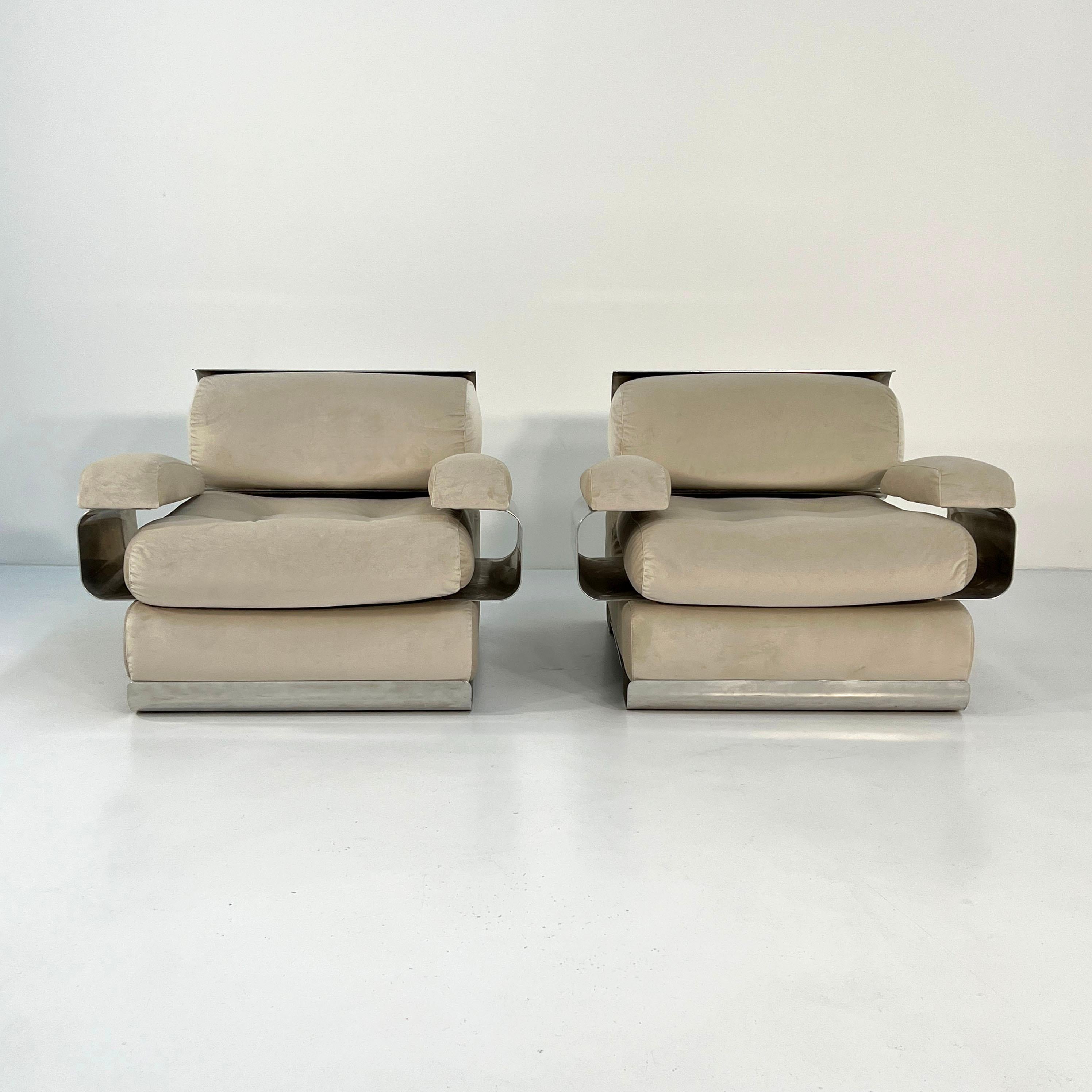 Mid-Century Modern Pair of Armchairs by Gian Pietro Arosio for D.A.S, 1970s