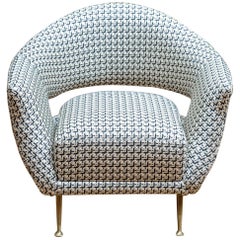 Paire de fauteuils par Glustin Studio