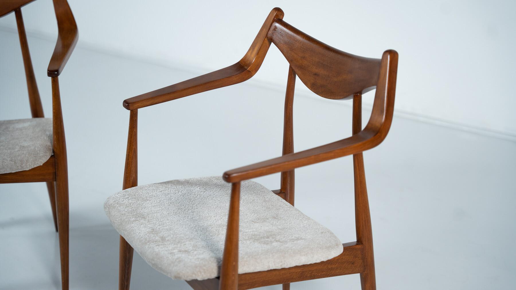 Mid-Century moderno Coppia di poltrone di Heczendorfer László, Ungheria, 1960 in vendita