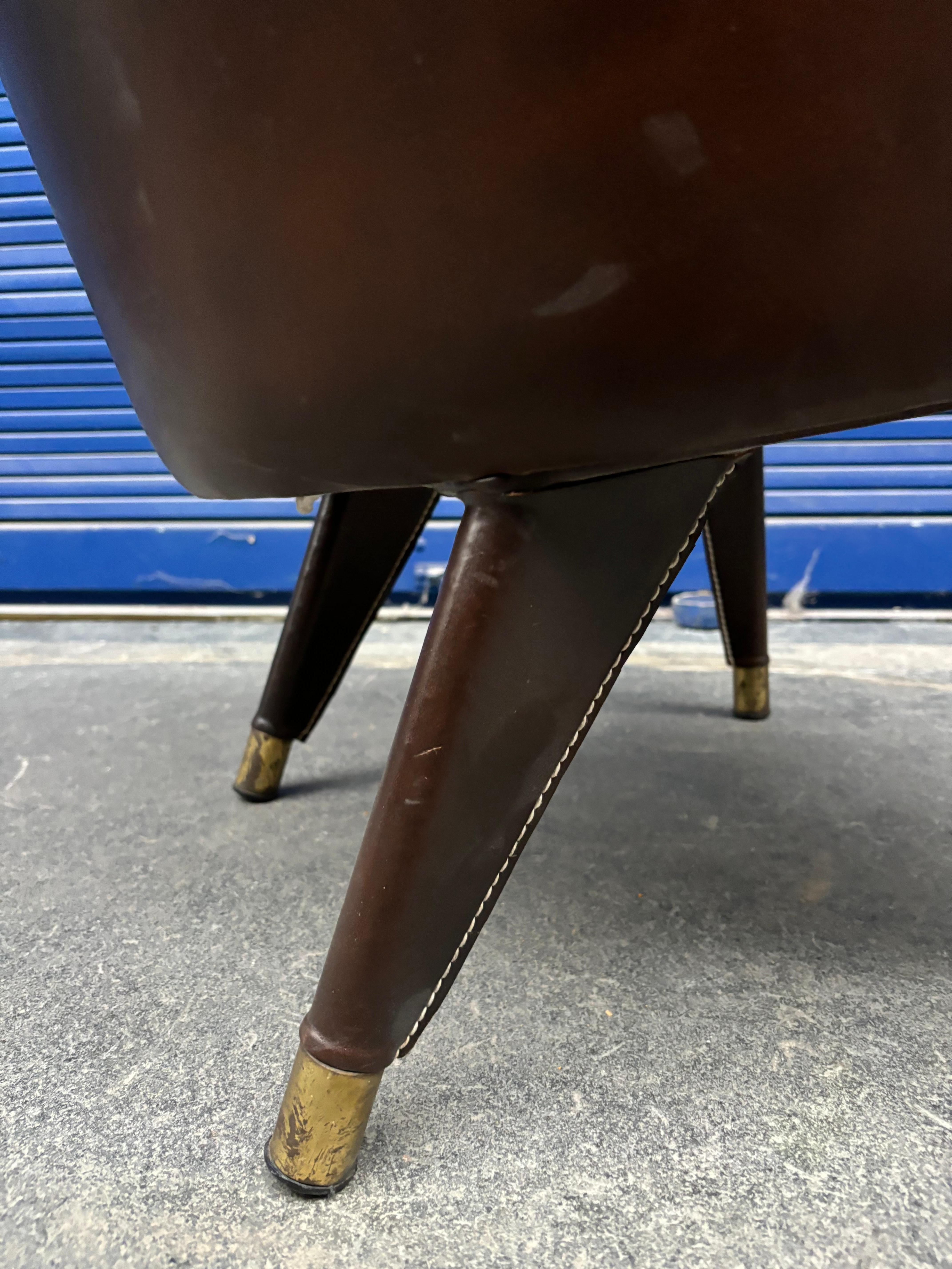 Paire de fauteuils de Jacques Adnet en vente 6