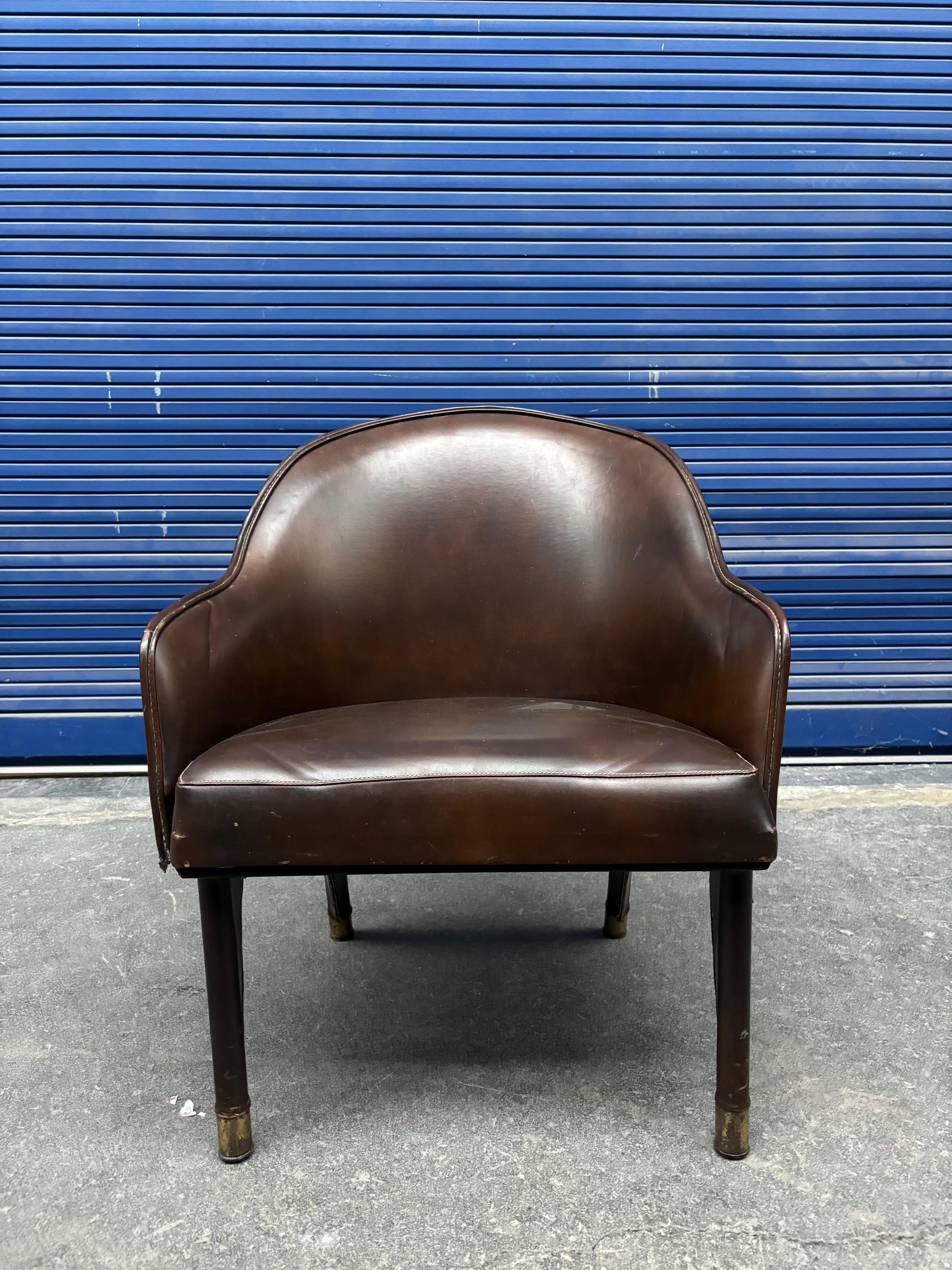 Paire de fauteuils de Jacques Adnet en vente 7