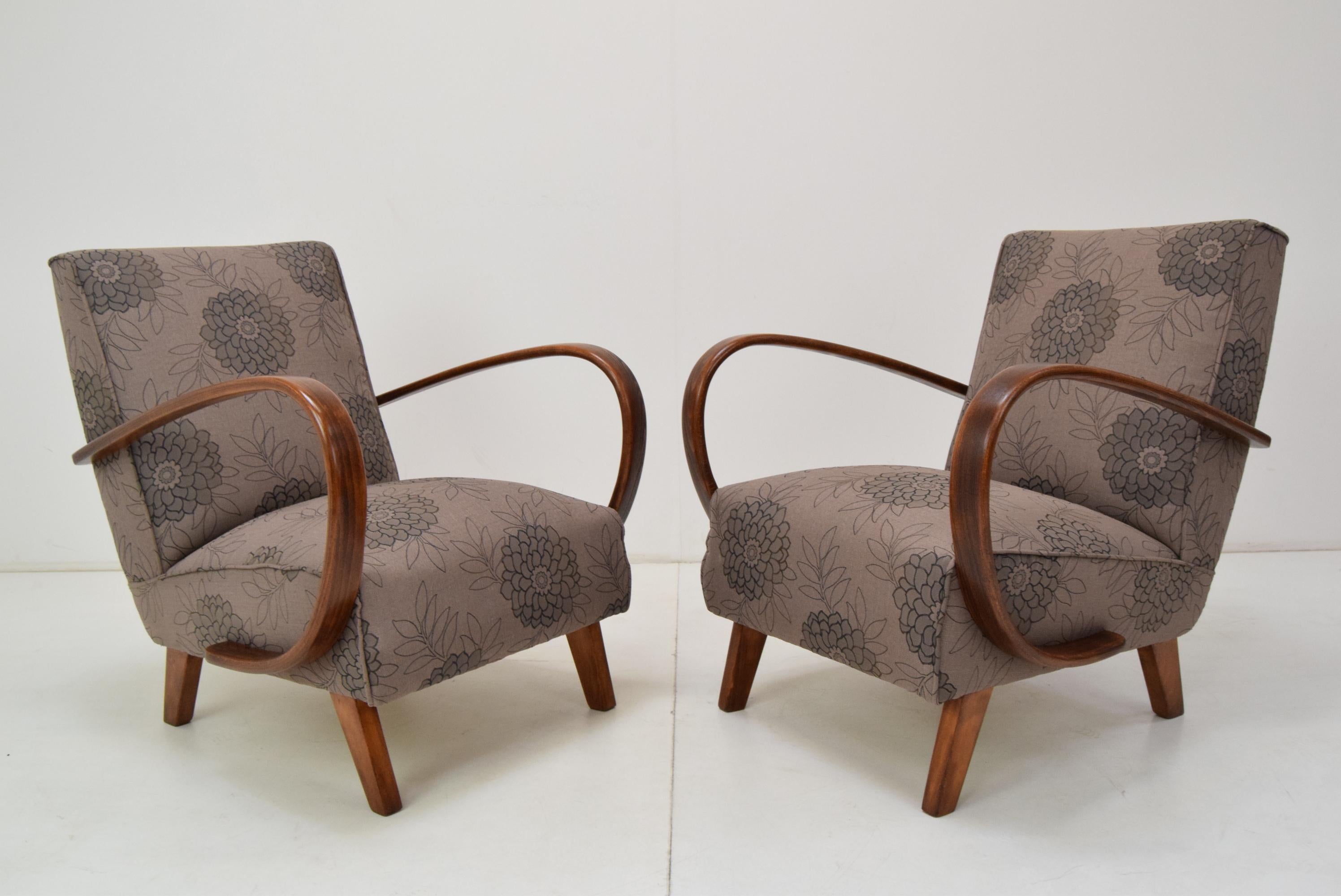 Pair of Armchairs by Jindrich Halabala, 1950's In Good Condition For Sale In Praha, CZ