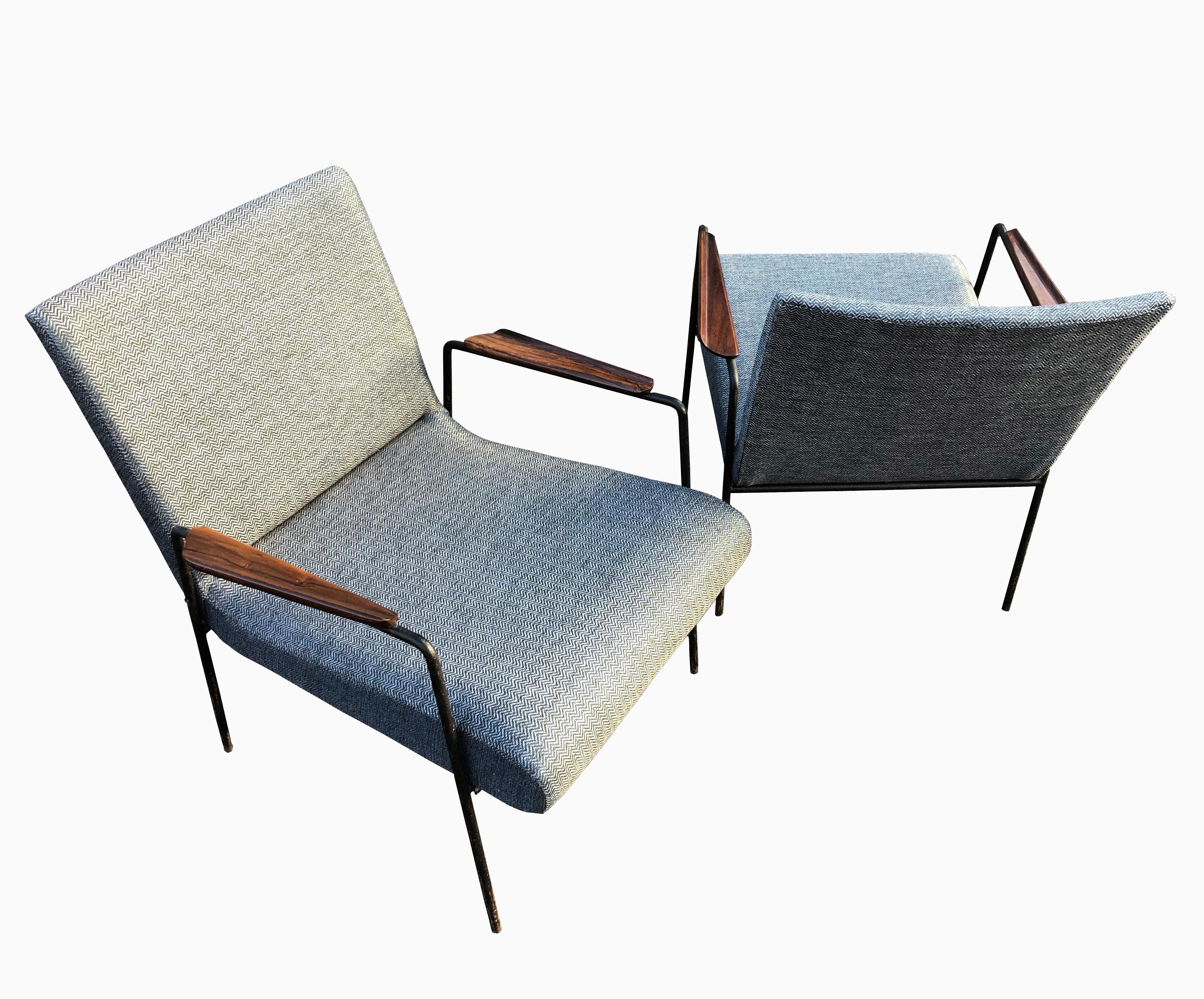 Joaquim Tenreiro, Leve armchairs (light) - 1960s. Manufactured by Tenreiro Móveis e Decorações. Metal frame, armrests in Jacaradá. Metal shows signs of age but otherwise is in great condition. 
New upholstery.

The wood version of the Leve chair,
