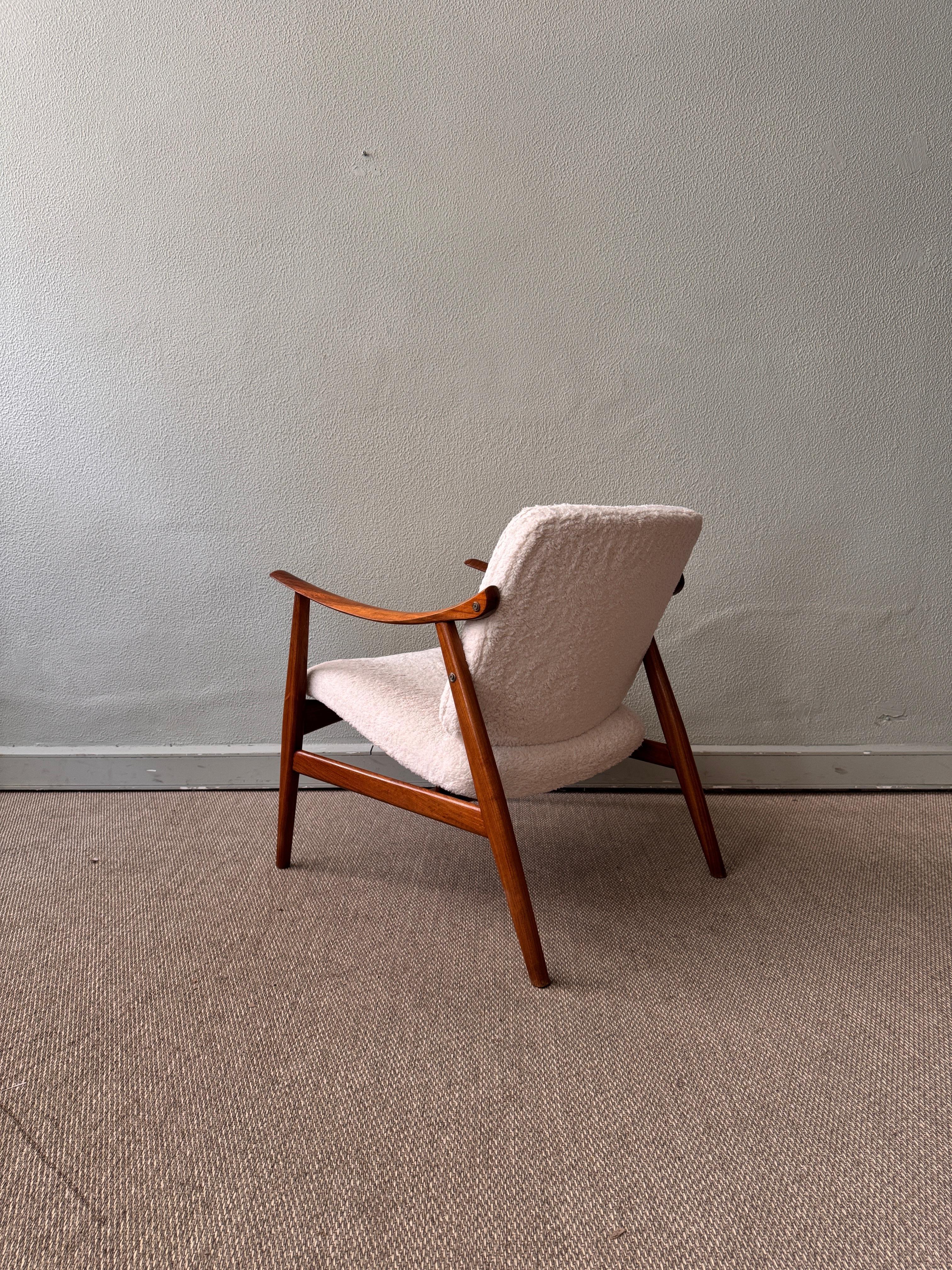 Pair of Armchairs by José Cruz de Carvalho for Altamira, Portugal 1960’s 4