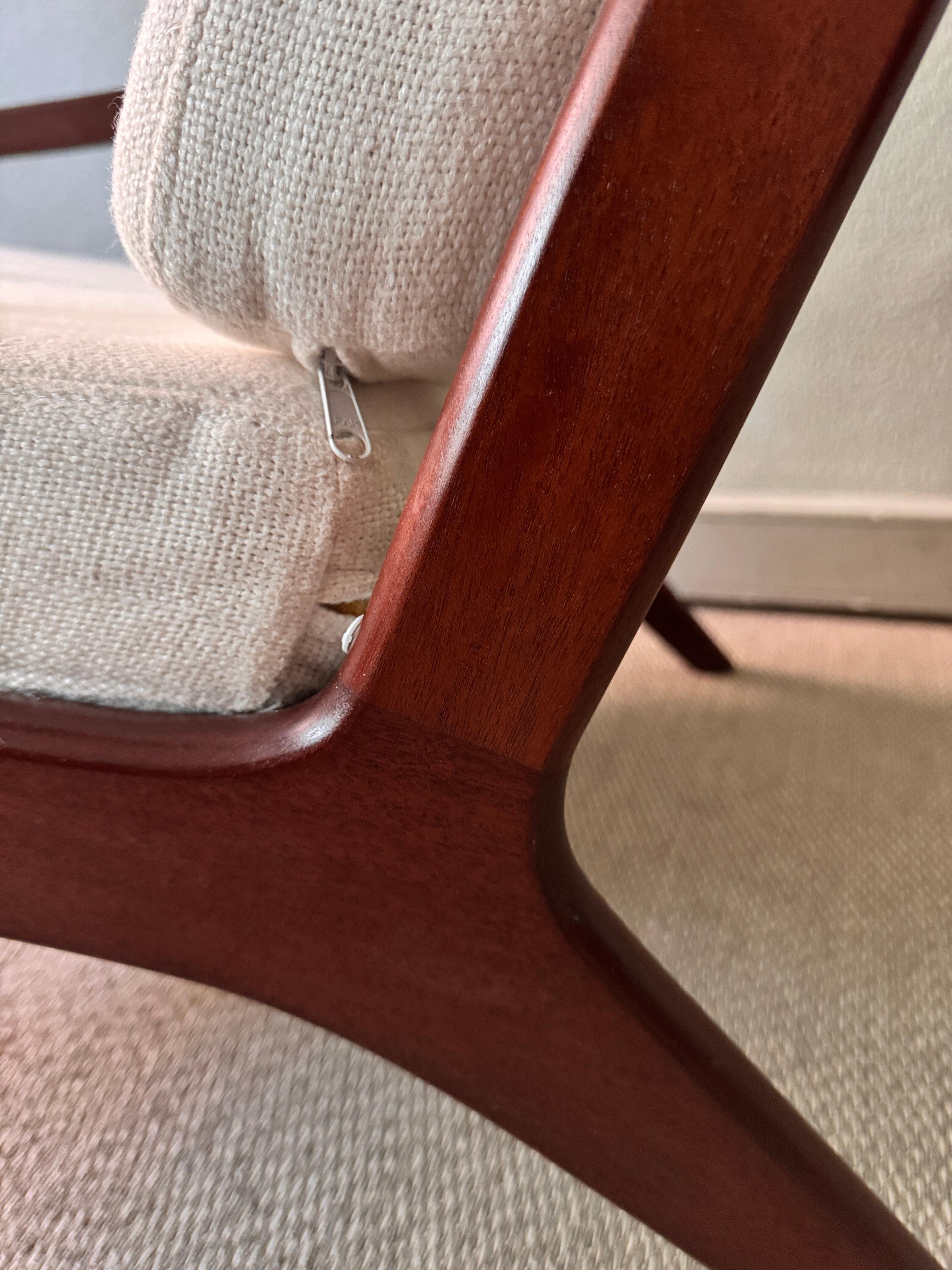 Pair of Armchairs by José Cruz de Carvalho for Altamira, Portugal 1960’s For Sale 9