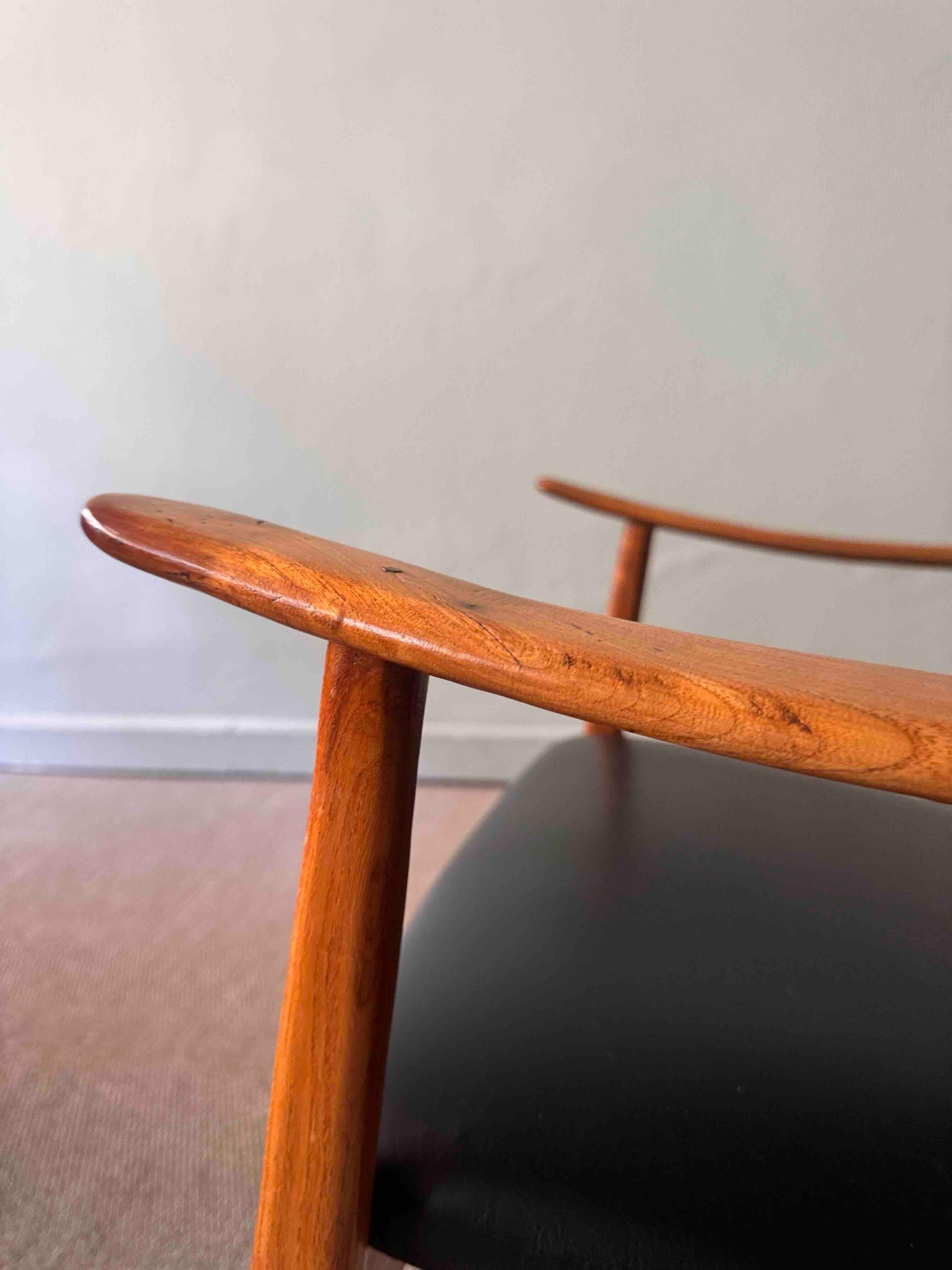 Pair of Armchairs by José Cruz de Carvalho for Altamira, Portugal 1960’s For Sale 12