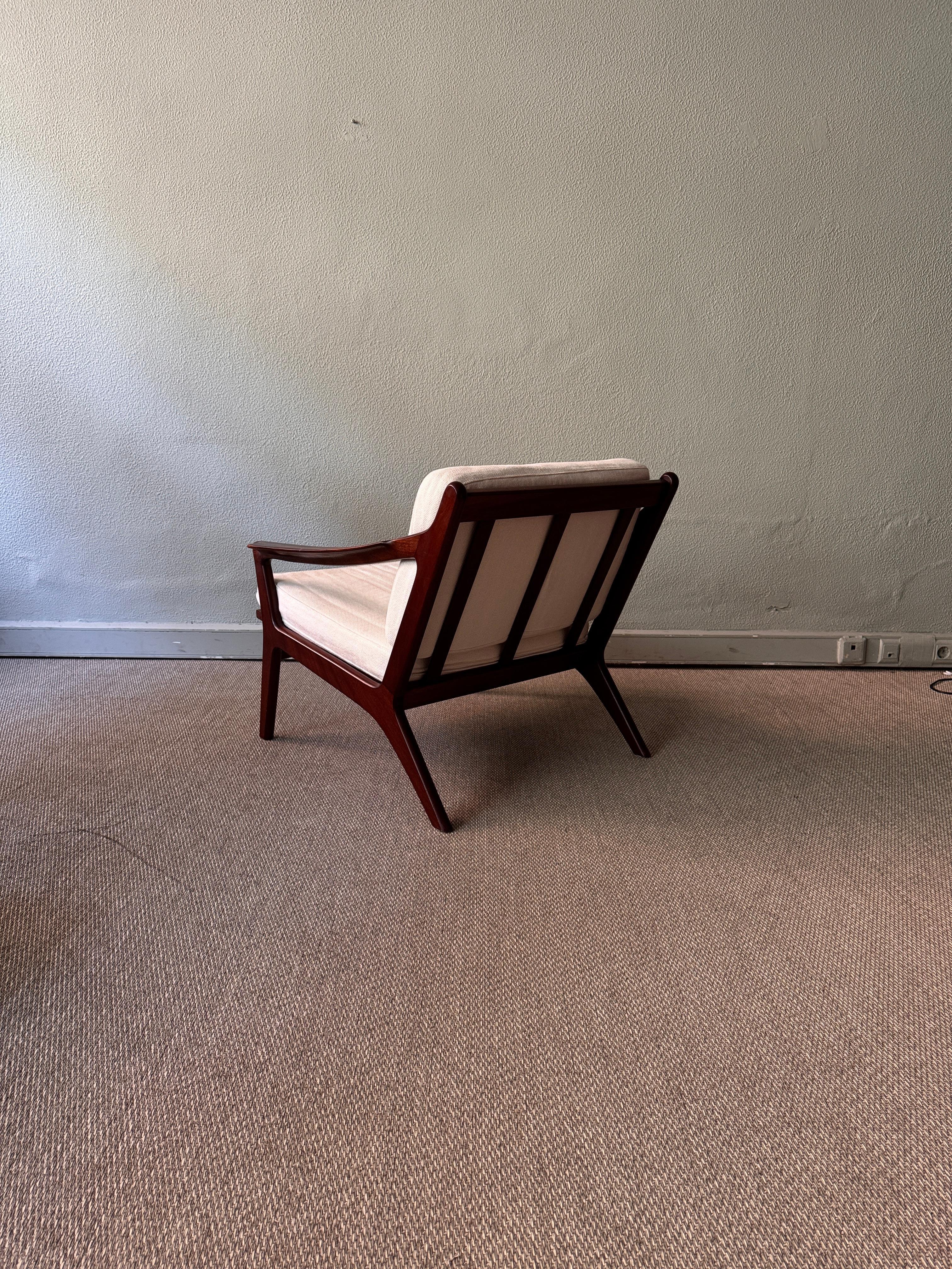 Linen Pair of Armchairs by José Cruz de Carvalho for Altamira, Portugal 1960’s For Sale