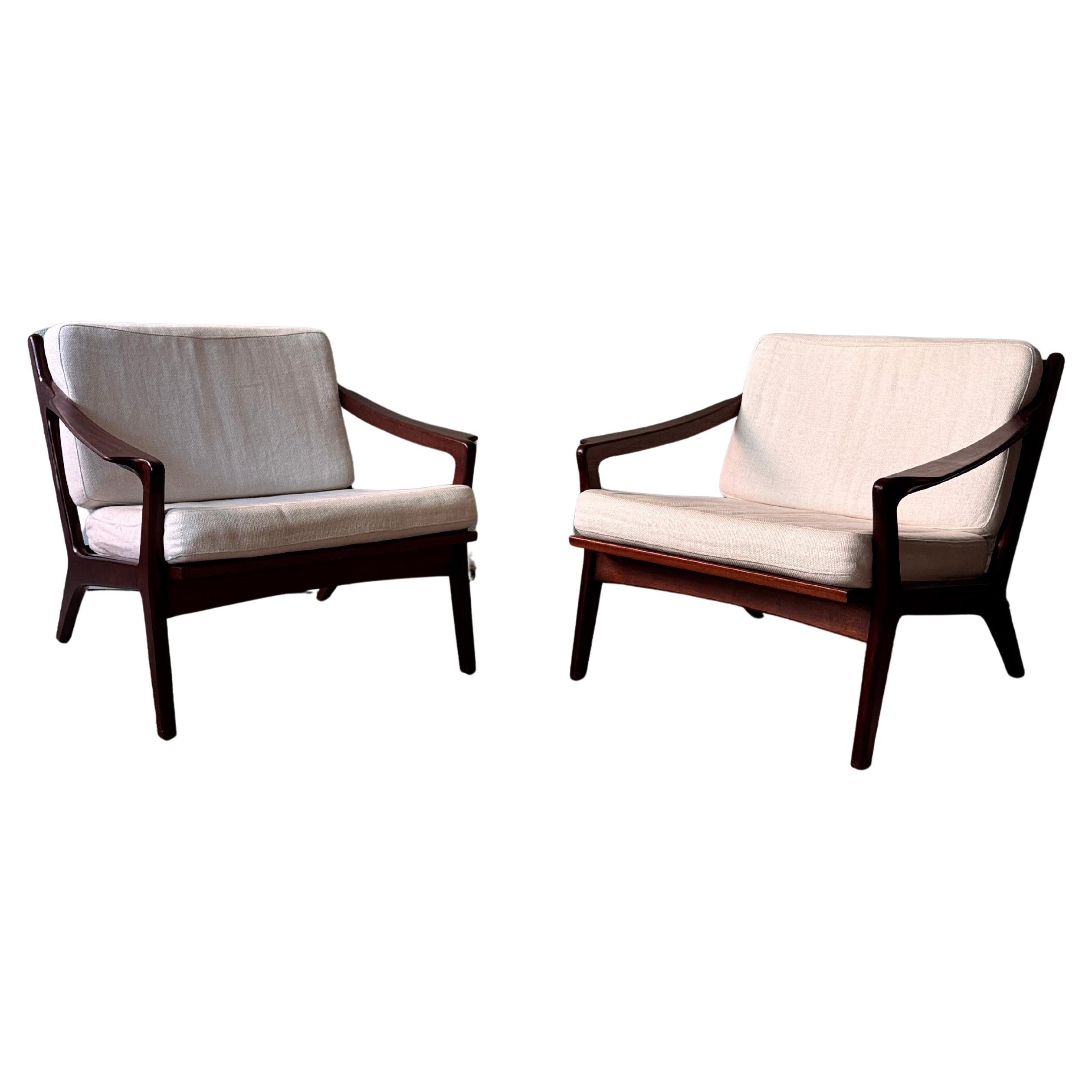 Pair of Armchairs by José Cruz de Carvalho for Altamira, Portugal 1960’s