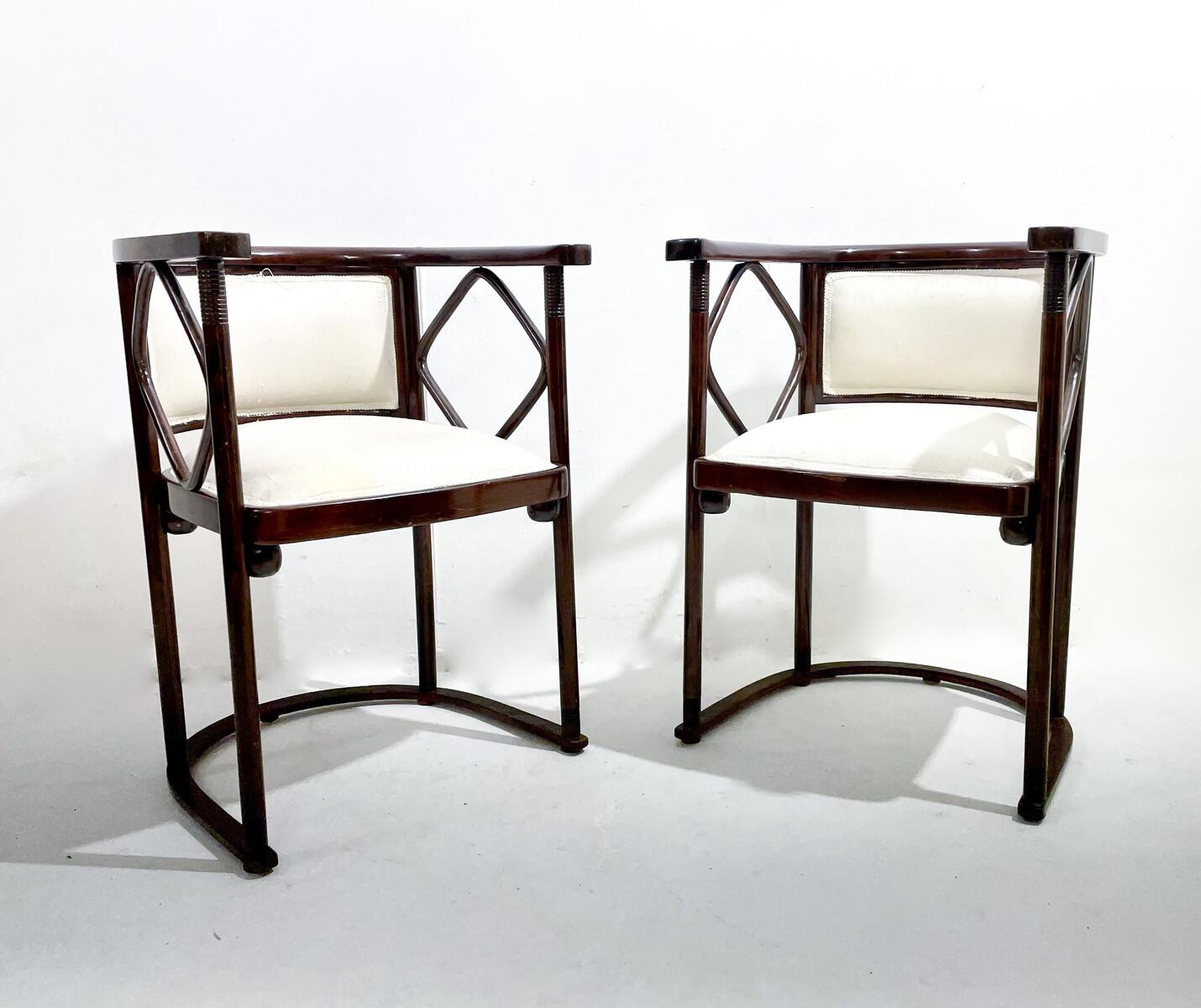 Early 20th Century Pair of Armchairs by Josef Hoffmann, Cabaret Fledermaus, Hungary, 1900s