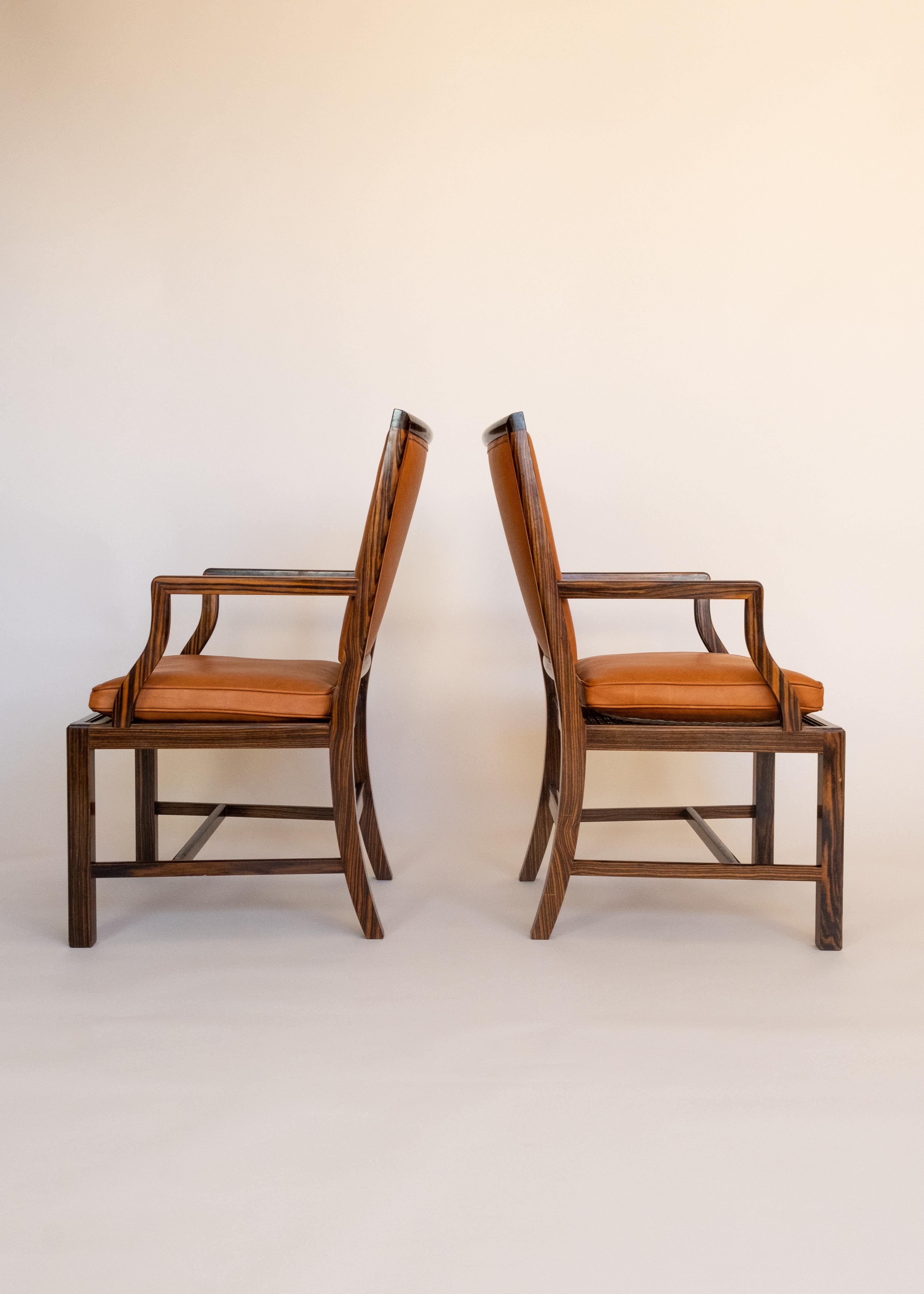 Paar Sessel von Lars W. Schlyter für Sljdfreningens Skola (Frühes 20. Jahrhundert) im Angebot