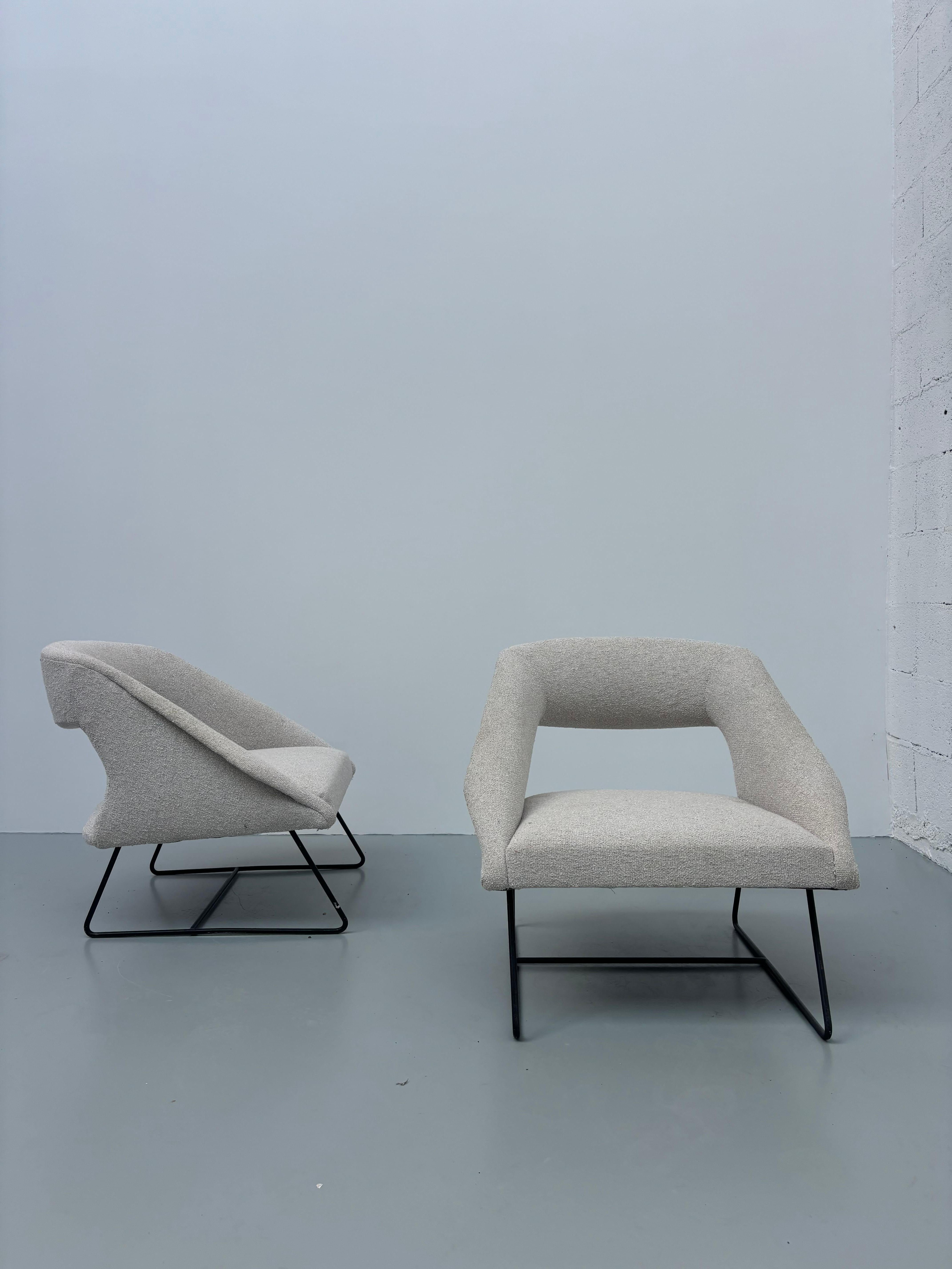 Paire de fauteuils par Louis Paolozzi pour Zol vers 1958. 