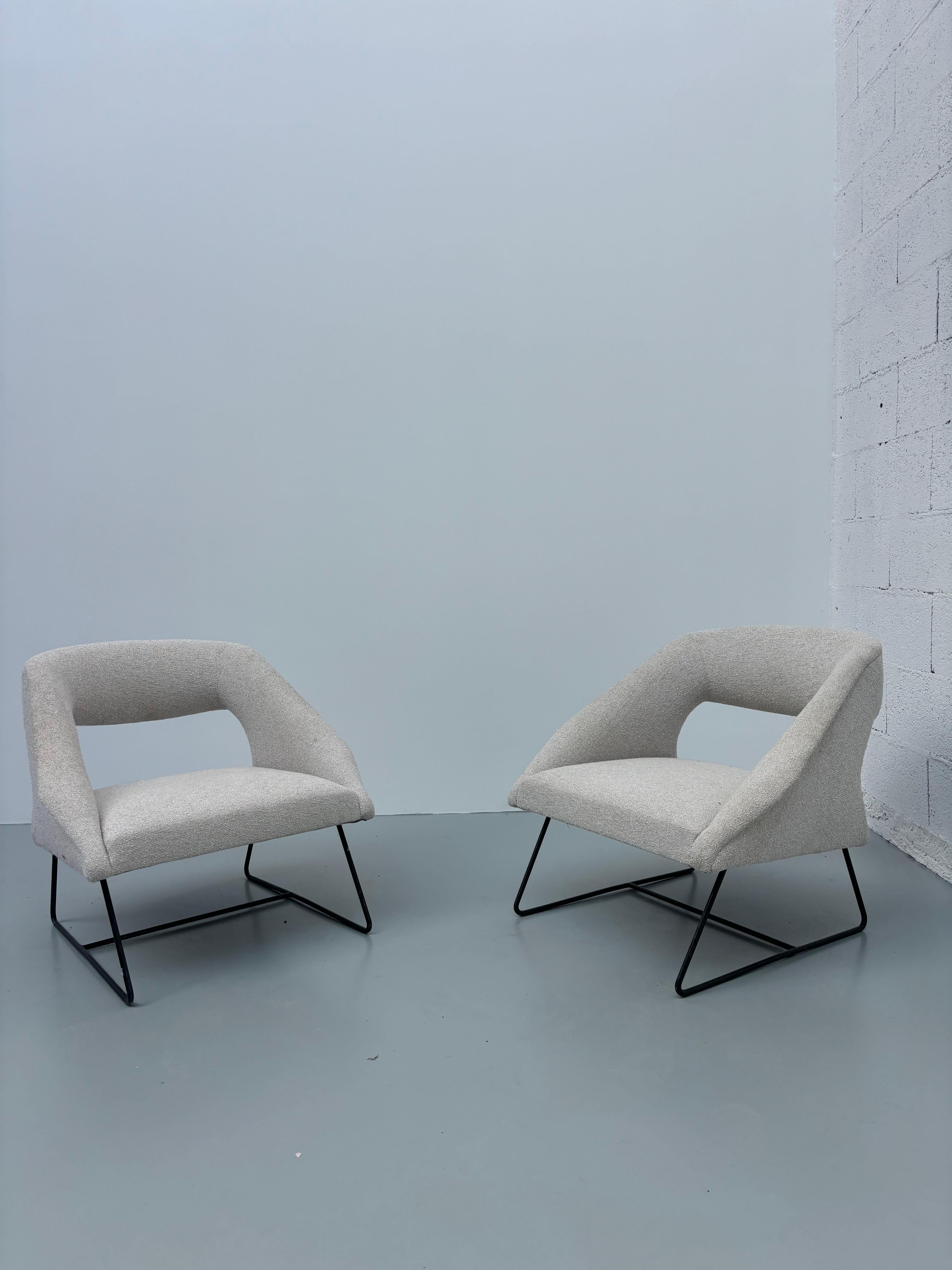 Pair of armchairs by Louis Paolozzi In Good Condition For Sale In SAINT-OUEN-SUR-SEINE, FR