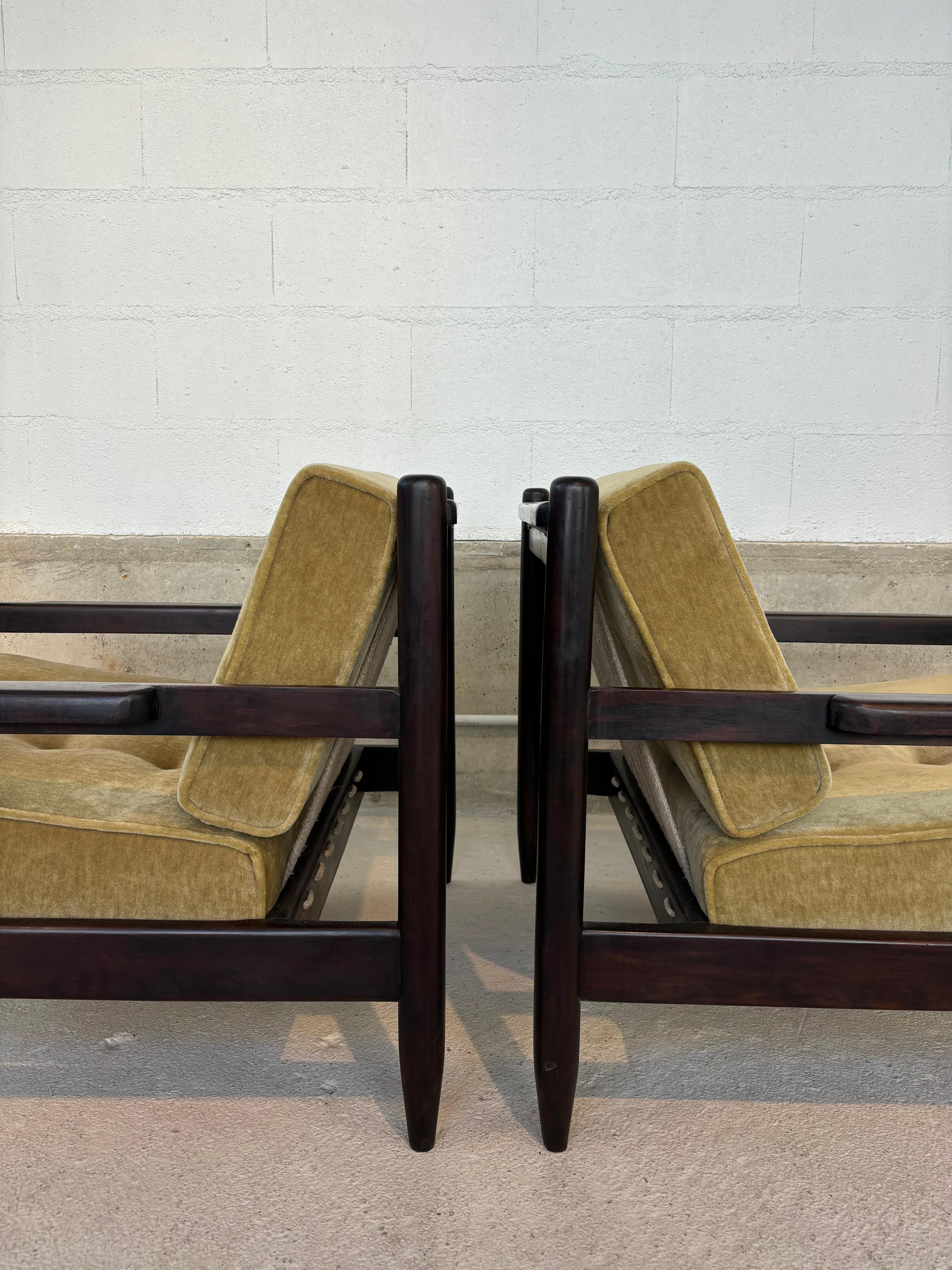 Paire de fauteuils de Michel Arnoult en vente 5