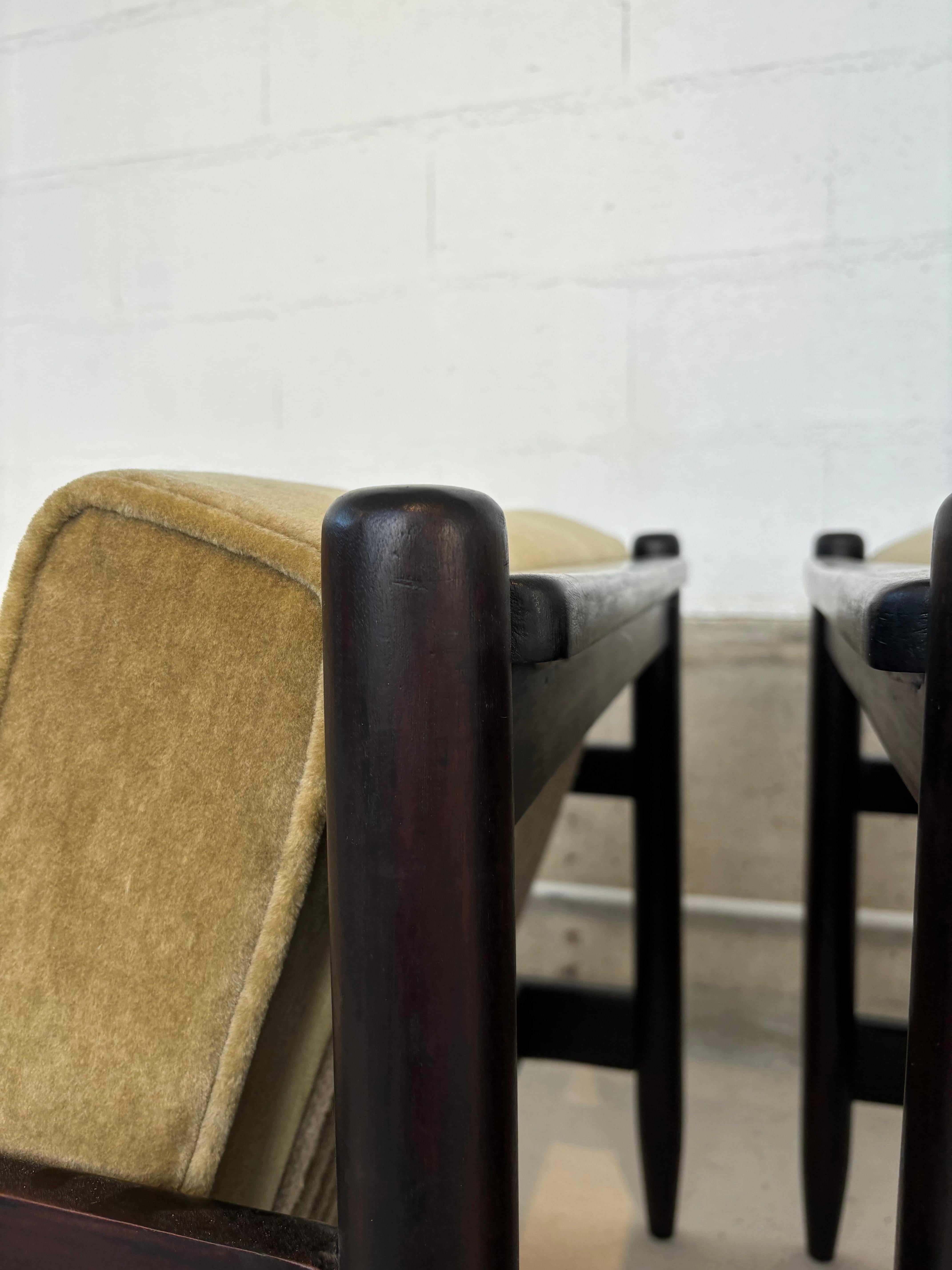 Paire de fauteuils de Michel Arnoult en vente 7