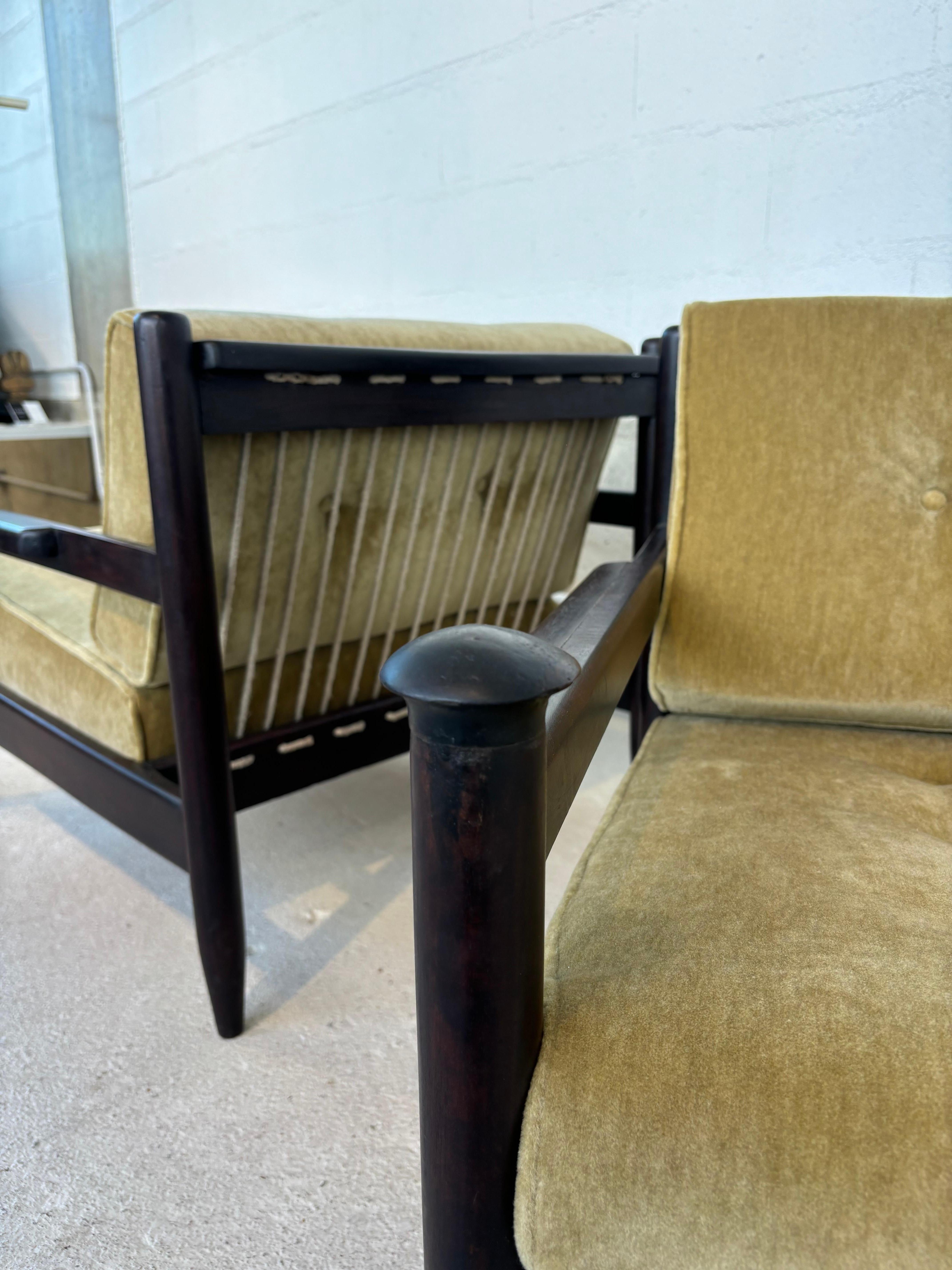 Paire de fauteuils de Michel Arnoult en vente 8