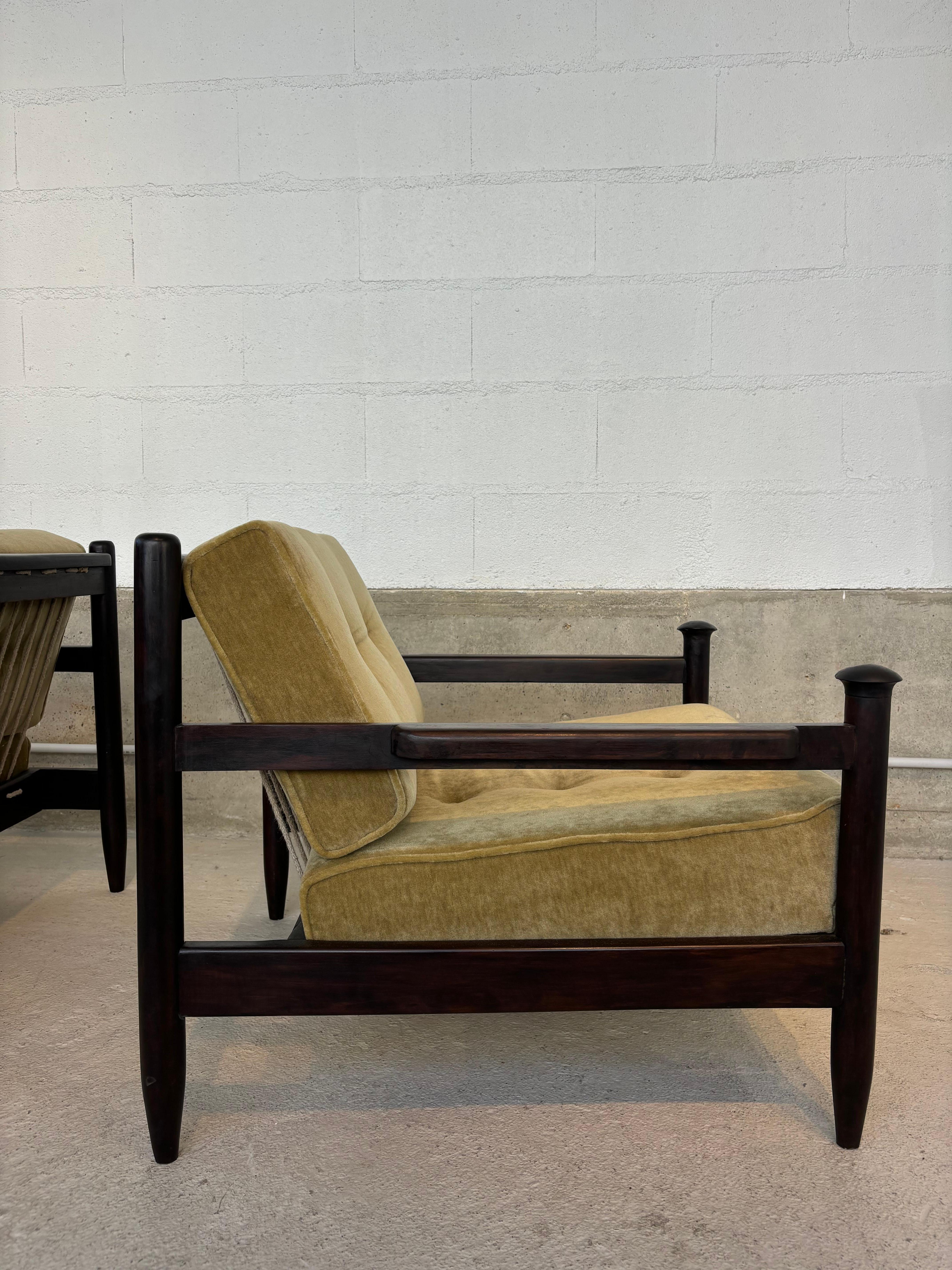 Paire de fauteuils de Michel Arnoult en vente 10